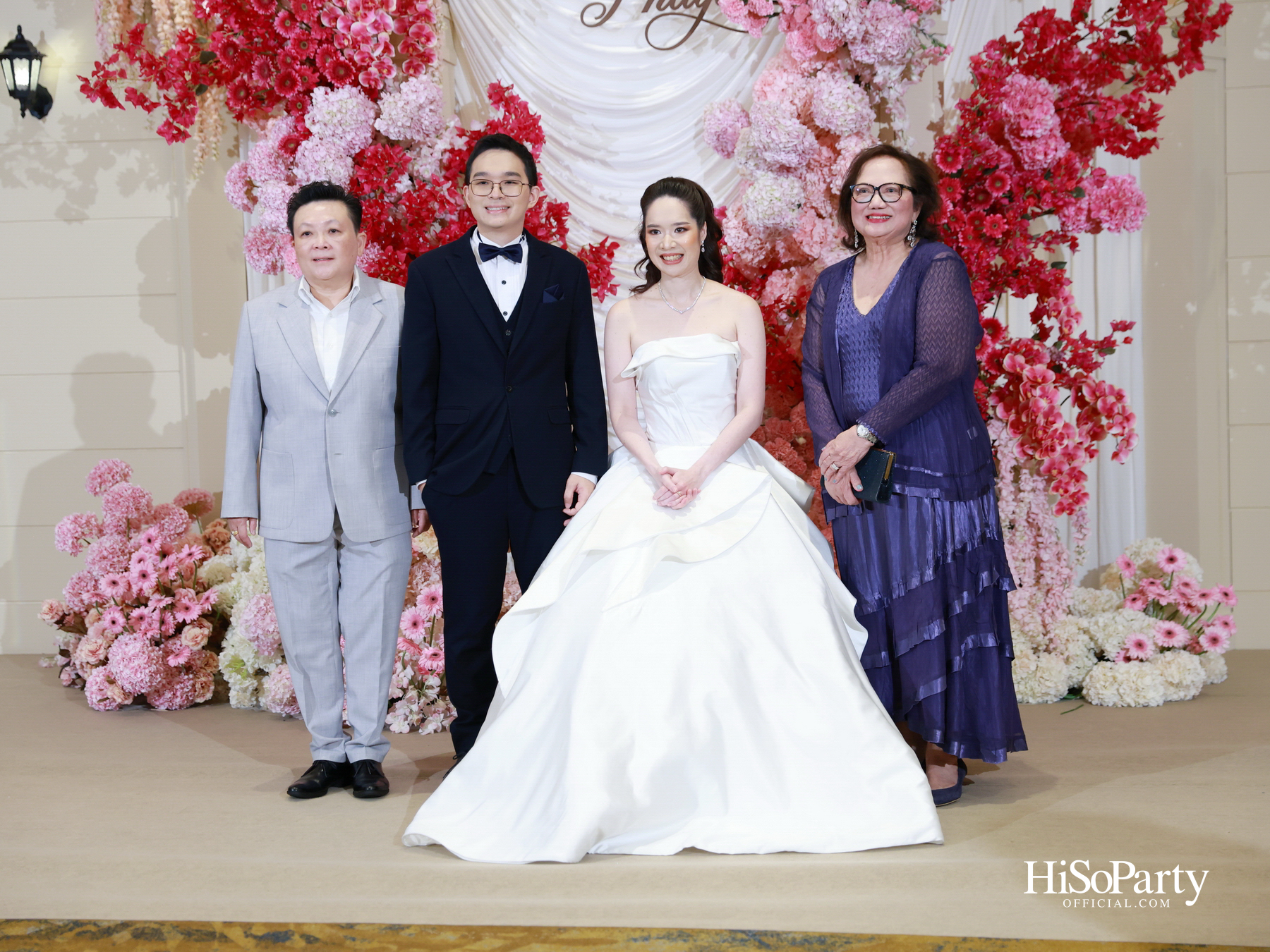 งานฉลองมงคลสมรส คุณพิมพ์ประพัทธ์ สนิทวงศ์ ณ อยุธยา - คุณทยา อุทโยภาศ ณ ดิ แอทธินี โฮเทล แบงค็อก