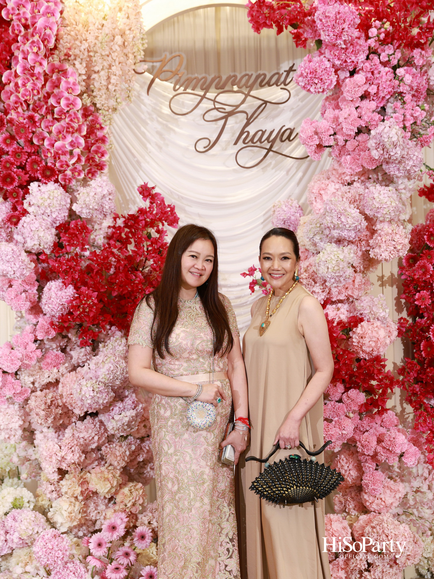 งานฉลองมงคลสมรส คุณพิมพ์ประพัทธ์ สนิทวงศ์ ณ อยุธยา - คุณทยา อุทโยภาศ ณ ดิ แอทธินี โฮเทล แบงค็อก