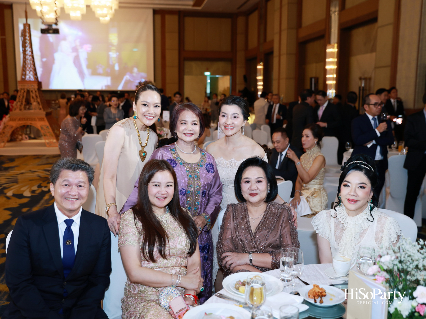 งานฉลองมงคลสมรส คุณพิมพ์ประพัทธ์ สนิทวงศ์ ณ อยุธยา - คุณทยา อุทโยภาศ ณ ดิ แอทธินี โฮเทล แบงค็อก