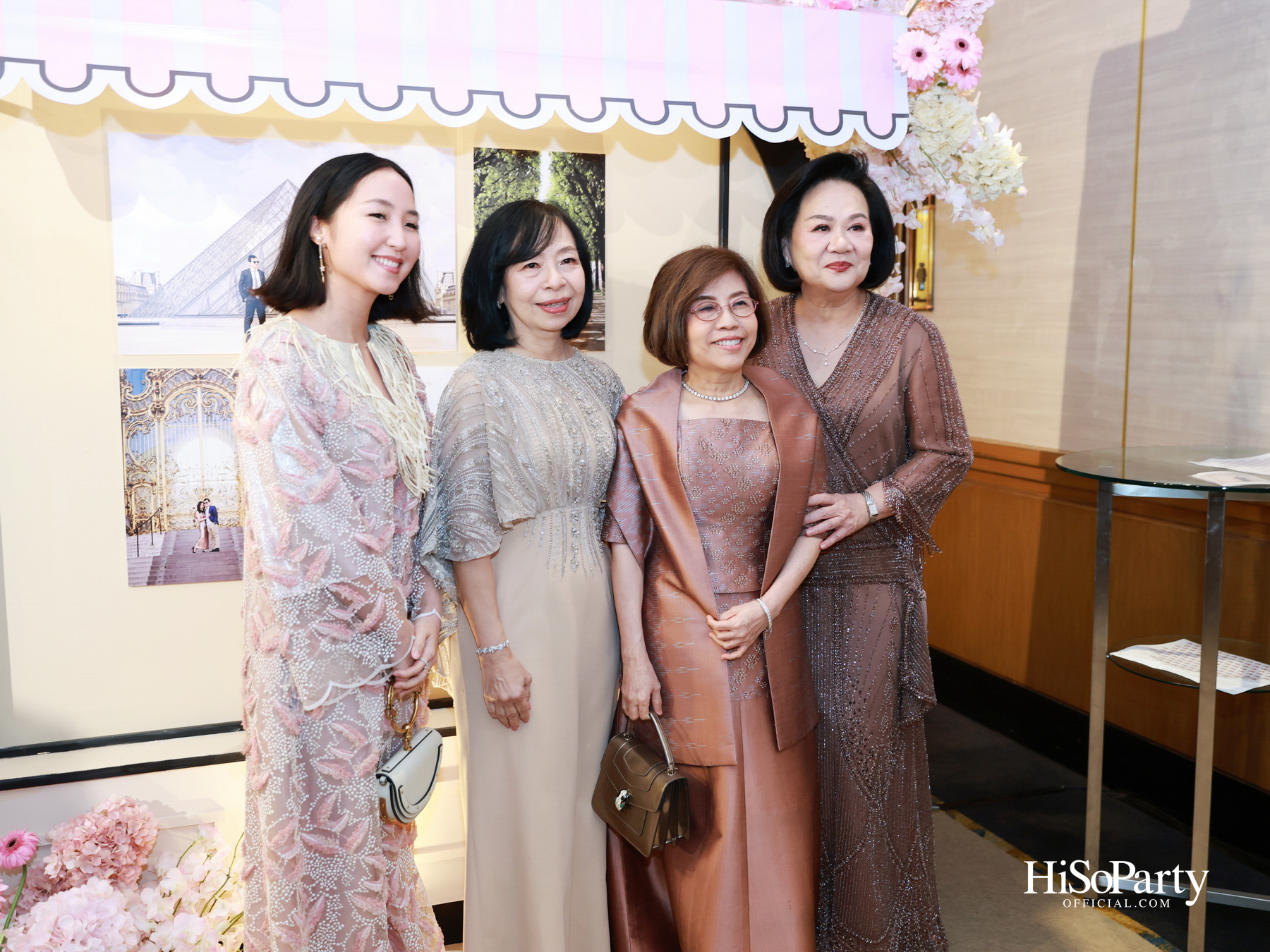 งานฉลองมงคลสมรส คุณพิมพ์ประพัทธ์ สนิทวงศ์ ณ อยุธยา - คุณทยา อุทโยภาศ ณ ดิ แอทธินี โฮเทล แบงค็อก