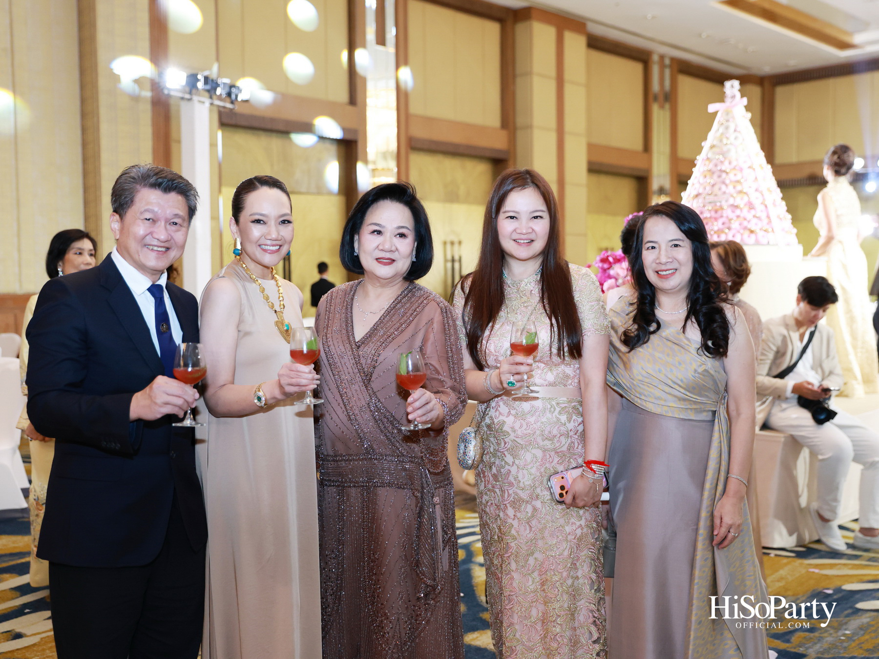 งานฉลองมงคลสมรส คุณพิมพ์ประพัทธ์ สนิทวงศ์ ณ อยุธยา - คุณทยา อุทโยภาศ ณ ดิ แอทธินี โฮเทล แบงค็อก