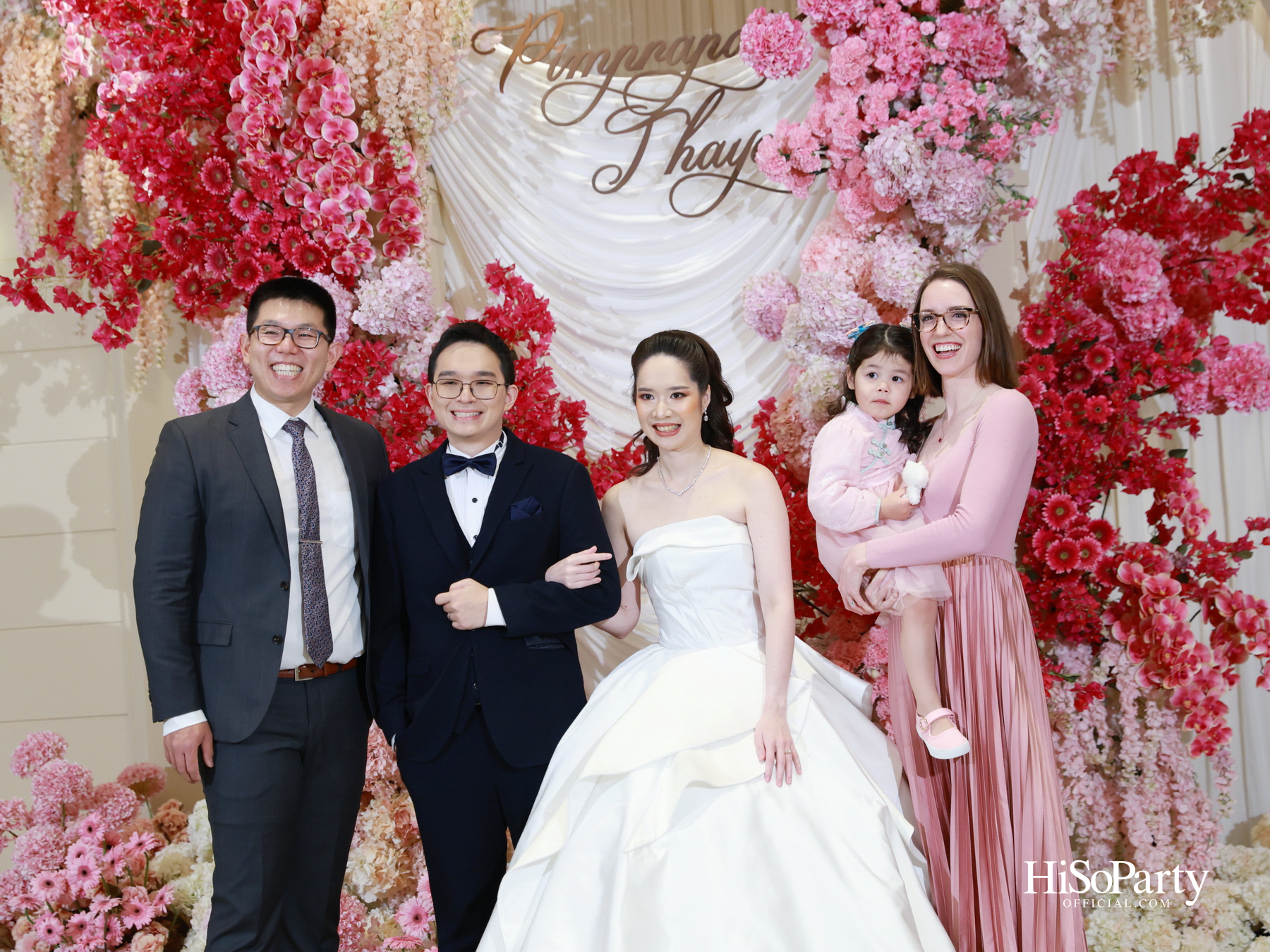 งานฉลองมงคลสมรส คุณพิมพ์ประพัทธ์ สนิทวงศ์ ณ อยุธยา - คุณทยา อุทโยภาศ ณ ดิ แอทธินี โฮเทล แบงค็อก