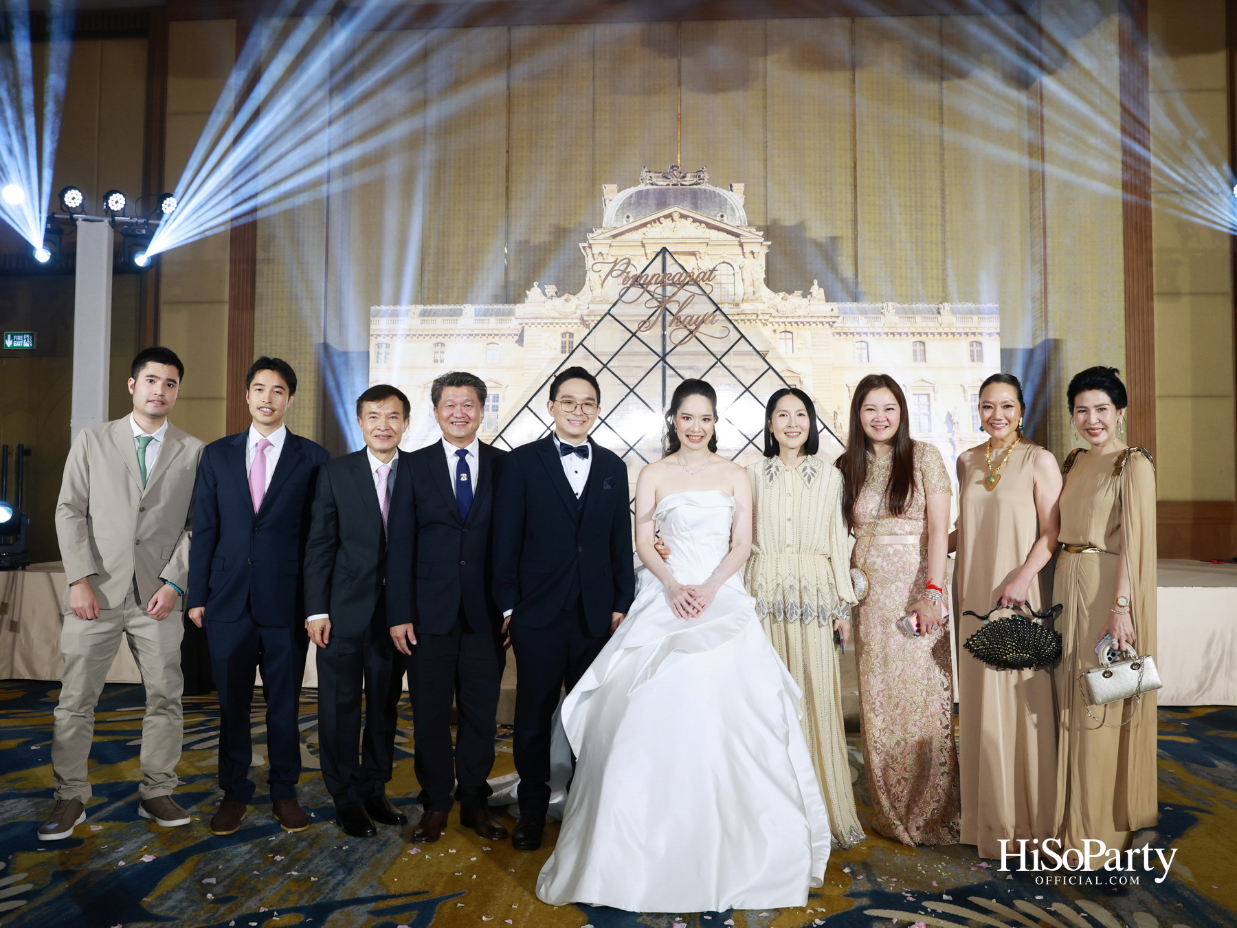 งานฉลองมงคลสมรส คุณพิมพ์ประพัทธ์ สนิทวงศ์ ณ อยุธยา - คุณทยา อุทโยภาศ ณ ดิ แอทธินี โฮเทล แบงค็อก