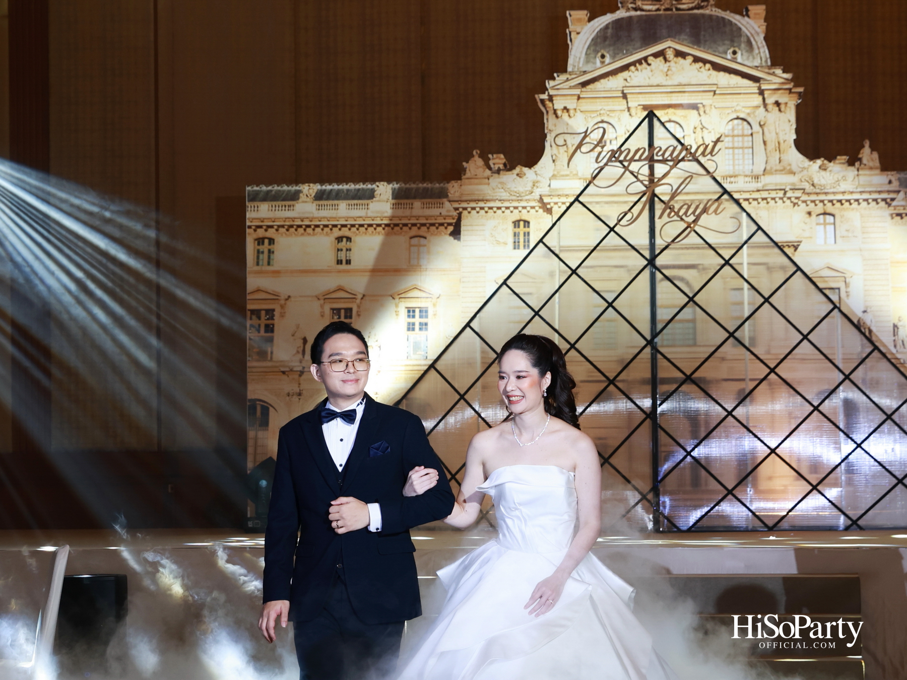 งานฉลองมงคลสมรส คุณพิมพ์ประพัทธ์ สนิทวงศ์ ณ อยุธยา - คุณทยา อุทโยภาศ ณ ดิ แอทธินี โฮเทล แบงค็อก