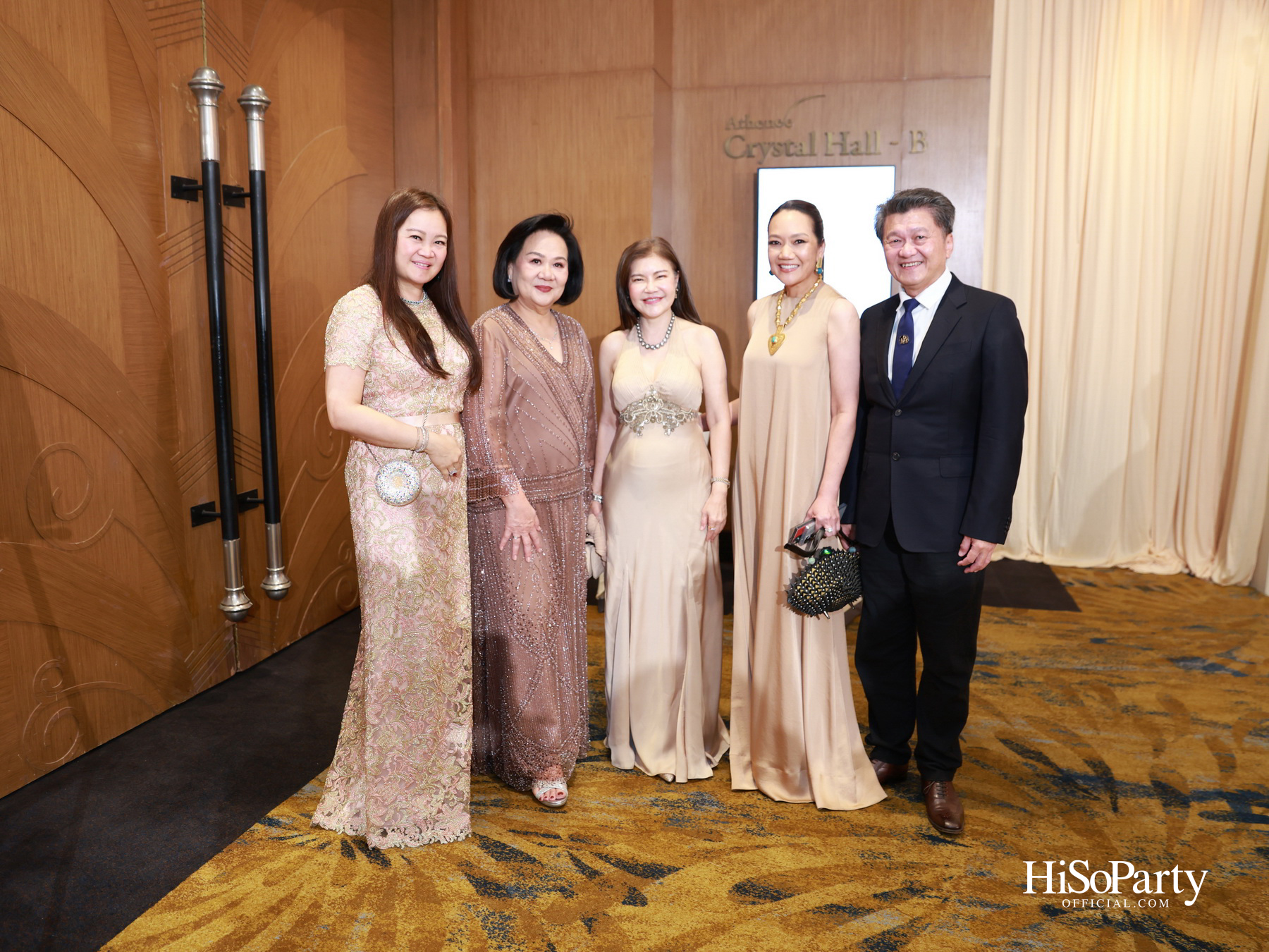 งานฉลองมงคลสมรส คุณพิมพ์ประพัทธ์ สนิทวงศ์ ณ อยุธยา - คุณทยา อุทโยภาศ ณ ดิ แอทธินี โฮเทล แบงค็อก