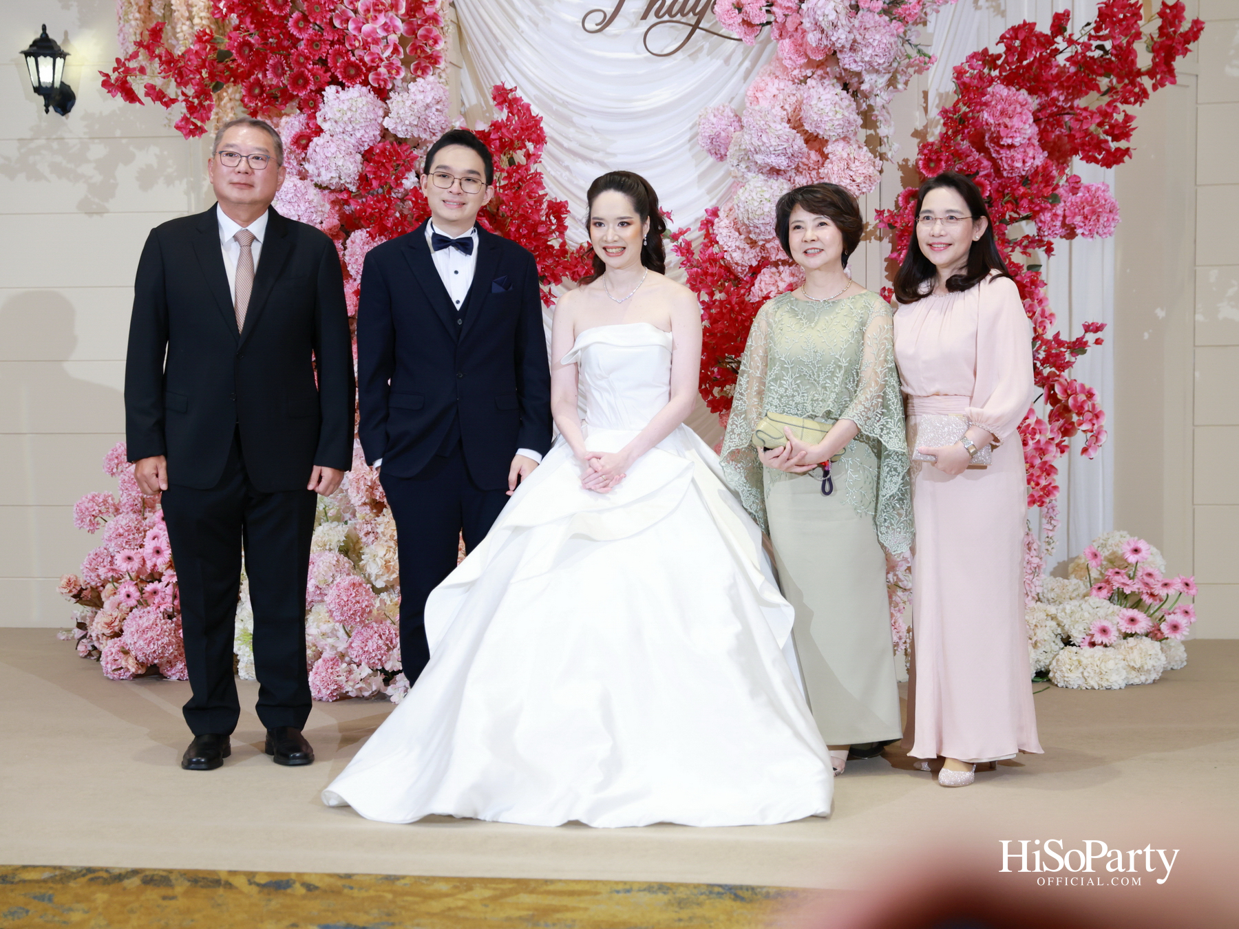 งานฉลองมงคลสมรส คุณพิมพ์ประพัทธ์ สนิทวงศ์ ณ อยุธยา - คุณทยา อุทโยภาศ ณ ดิ แอทธินี โฮเทล แบงค็อก