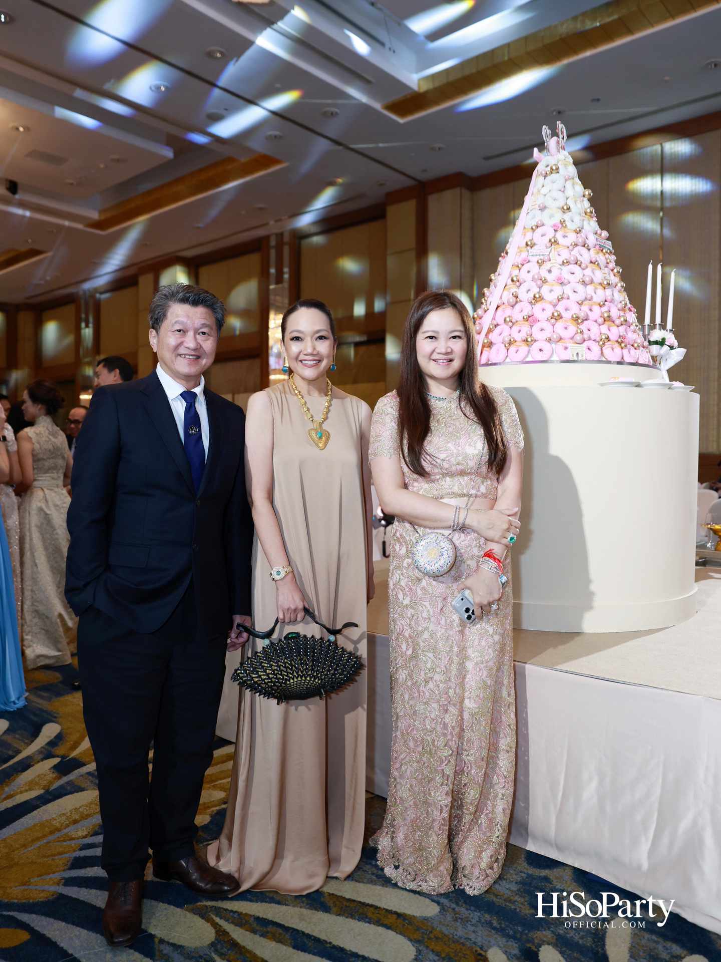 งานฉลองมงคลสมรส คุณพิมพ์ประพัทธ์ สนิทวงศ์ ณ อยุธยา - คุณทยา อุทโยภาศ ณ ดิ แอทธินี โฮเทล แบงค็อก