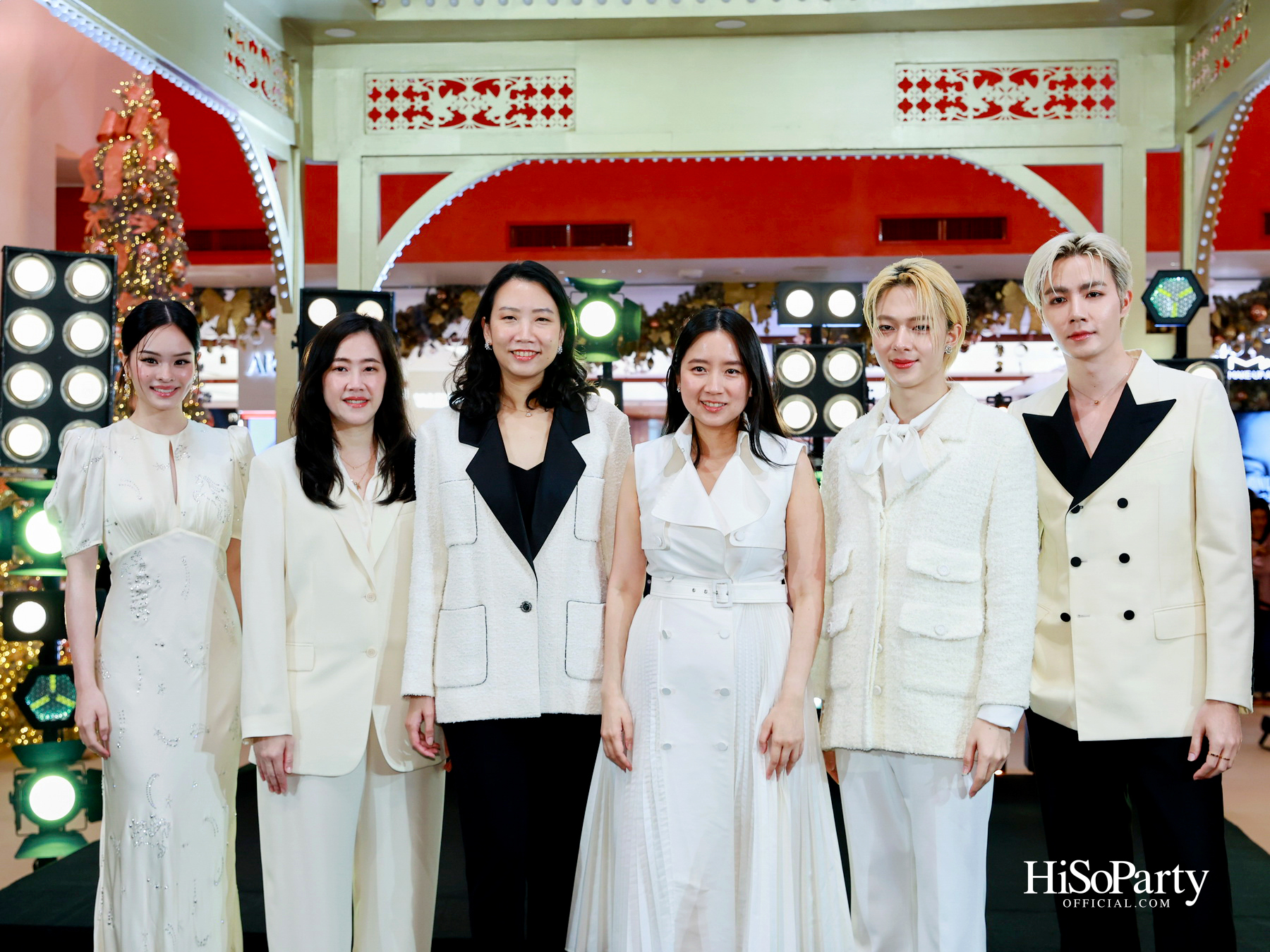 ห้างเซ็นทรัลจัดงาน ‘CHRISTMAS LIGHT UP WONDER’ เปิดไฟต้นคริสต์มาสสูงสามชั้น พร้อม ซีซี-นุนิว-แอลลี่ ร่วมงานที่เซ็นทรัลชิดลม