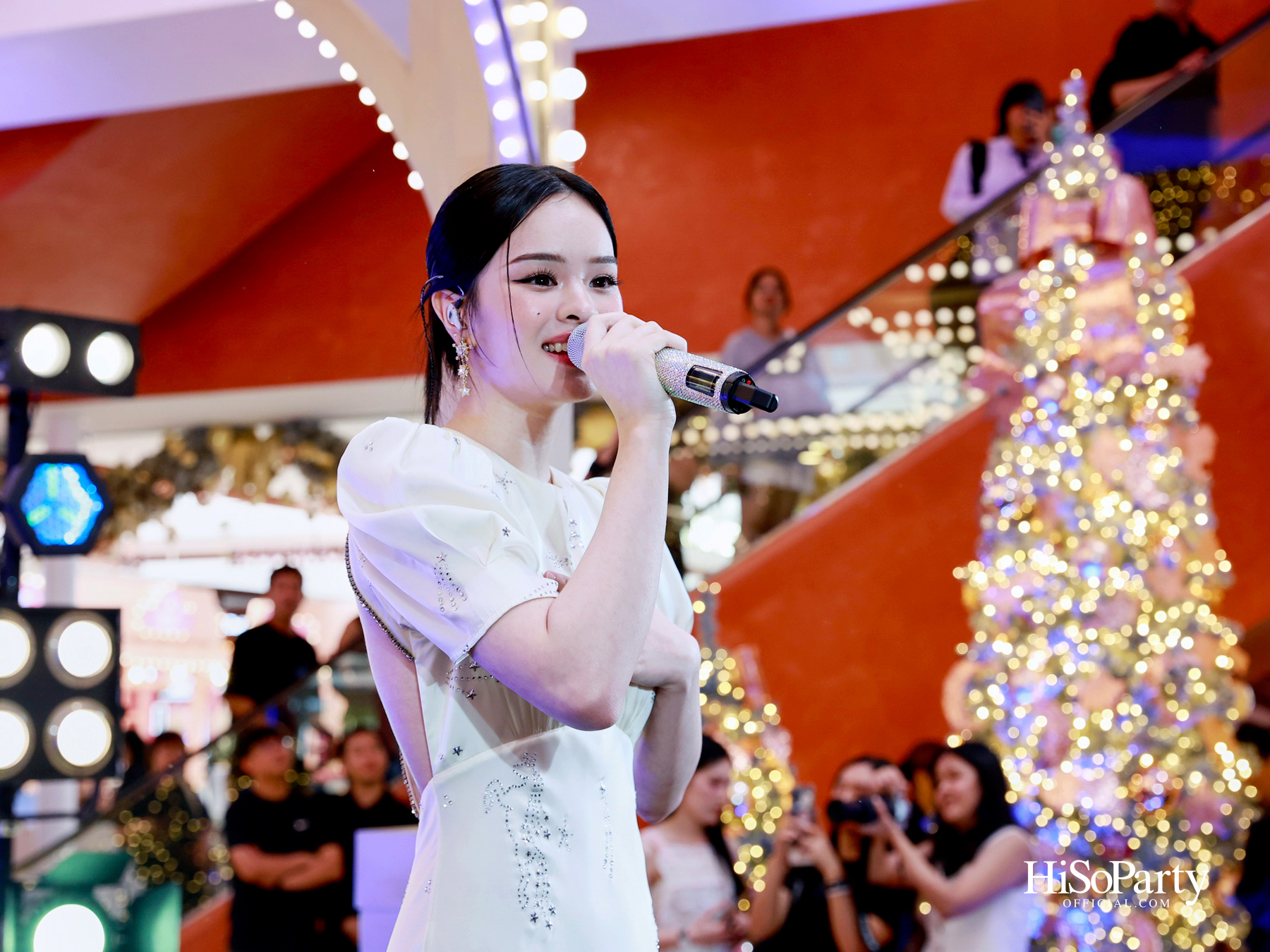 CHRISTMAS LIGHT UP WONDER