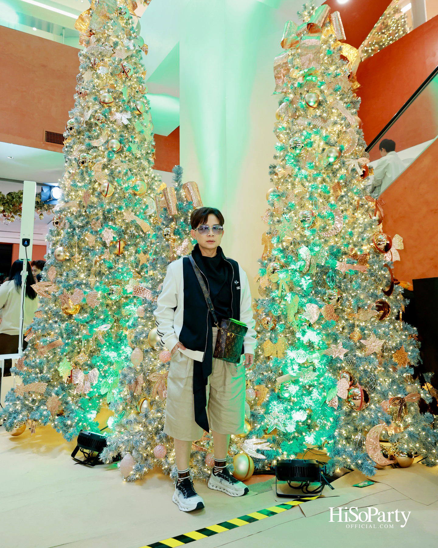 ห้างเซ็นทรัลจัดงาน ‘CHRISTMAS LIGHT UP WONDER’ เปิดไฟต้นคริสต์มาสสูงสามชั้น พร้อม ซีซี-นุนิว-แอลลี่ ร่วมงานที่เซ็นทรัลชิดลม