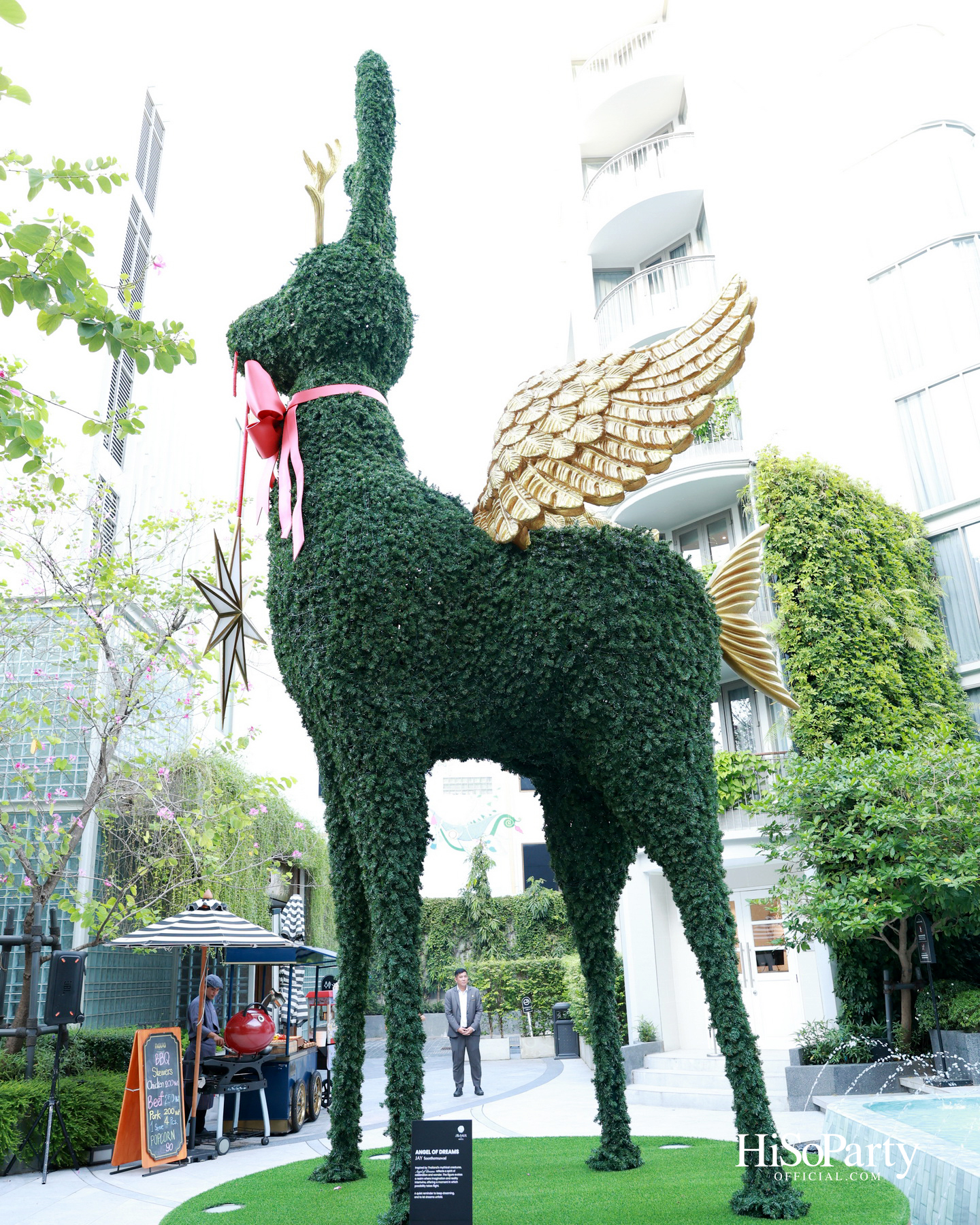 เดอะ สลิล ริเวอร์ไซด์ – กรุงเทพฯ เปิดไฟประติมากรรม ‘Angel of Dreams’ ต้อนรับเทศกาลคริสต์มาส 2025