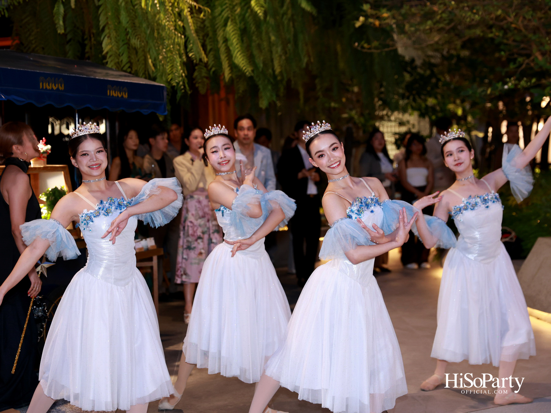 เดอะ สลิล ริเวอร์ไซด์ – กรุงเทพฯ เปิดไฟประติมากรรม ‘Angel of Dreams’ ต้อนรับเทศกาลคริสต์มาส 2025