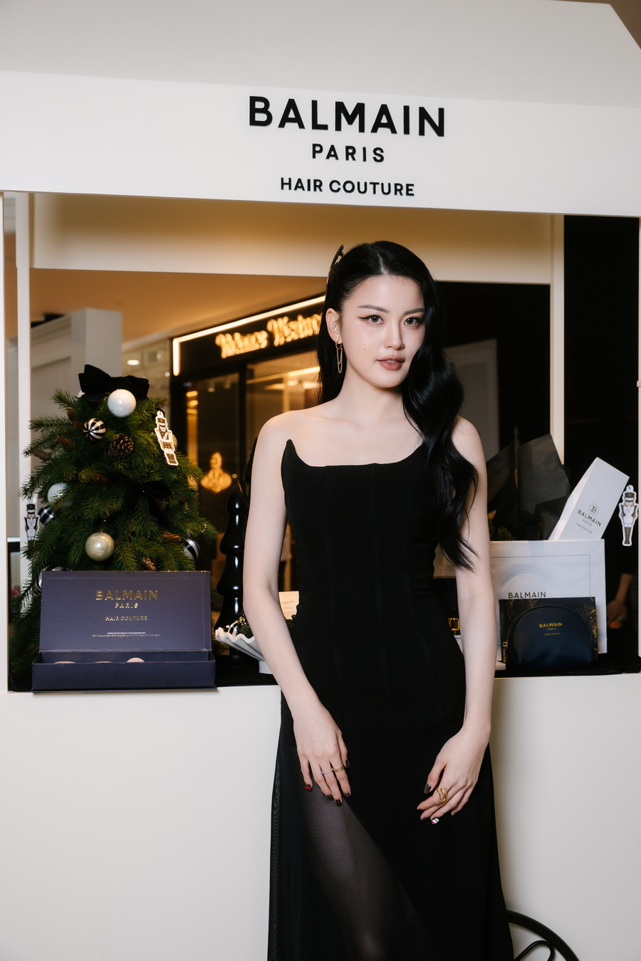 Balmain Hair เปิดป็อปอัพสโตร์เฉลิมฉลองเทศกาลแห่งความสุข สัมผัสความหรูหราแบบ ‘Parisian In Town’ ที่ Central Embassy