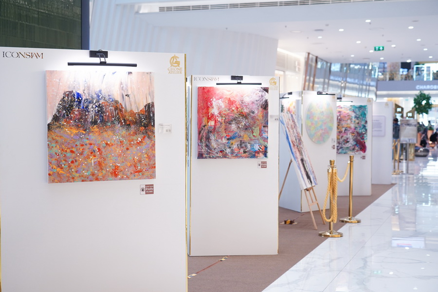 ‘Colors World’ เปิดโลกศิลปะของน้องกรณ์ ศิลปินวัย 3 ขวบ พร้อมประมูลผลงานช่วยฟื้นฟูโรงเรียนที่สงขลา