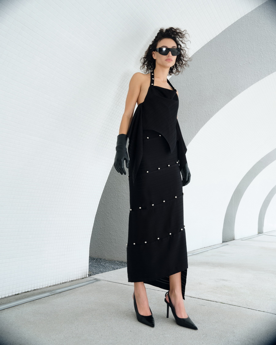 VICKTEERUT CRUISE 2026 ‘Black Blurry’ ถ่ายทอดความอ่อนโยนบนความเฉียบคมแห่งงานเทเลอริ่ง