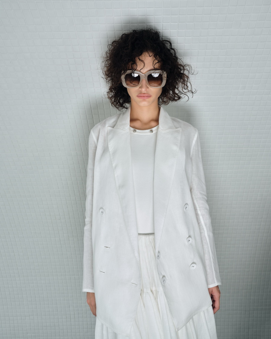 VICKTEERUT CRUISE 2026 ‘Black Blurry’ ถ่ายทอดความอ่อนโยนบนความเฉียบคมแห่งงานเทเลอริ่ง