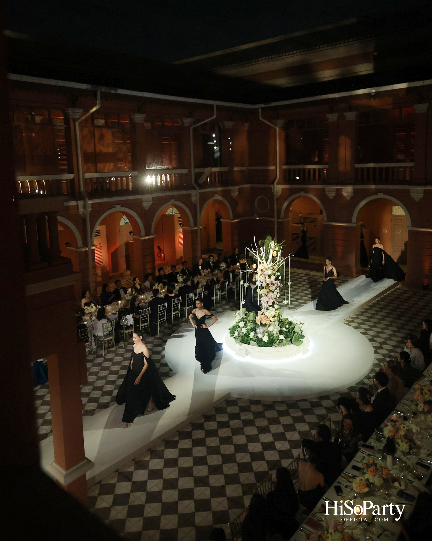 SIRIVANNAVARI ร่วมกับ BEAUTY GEMS จัดงานแฟชั่นโชว์จิวเวลรีชั้นสูงในคอลเลกชัน ‘Treasure of Dreams’ ประจำปี 2025