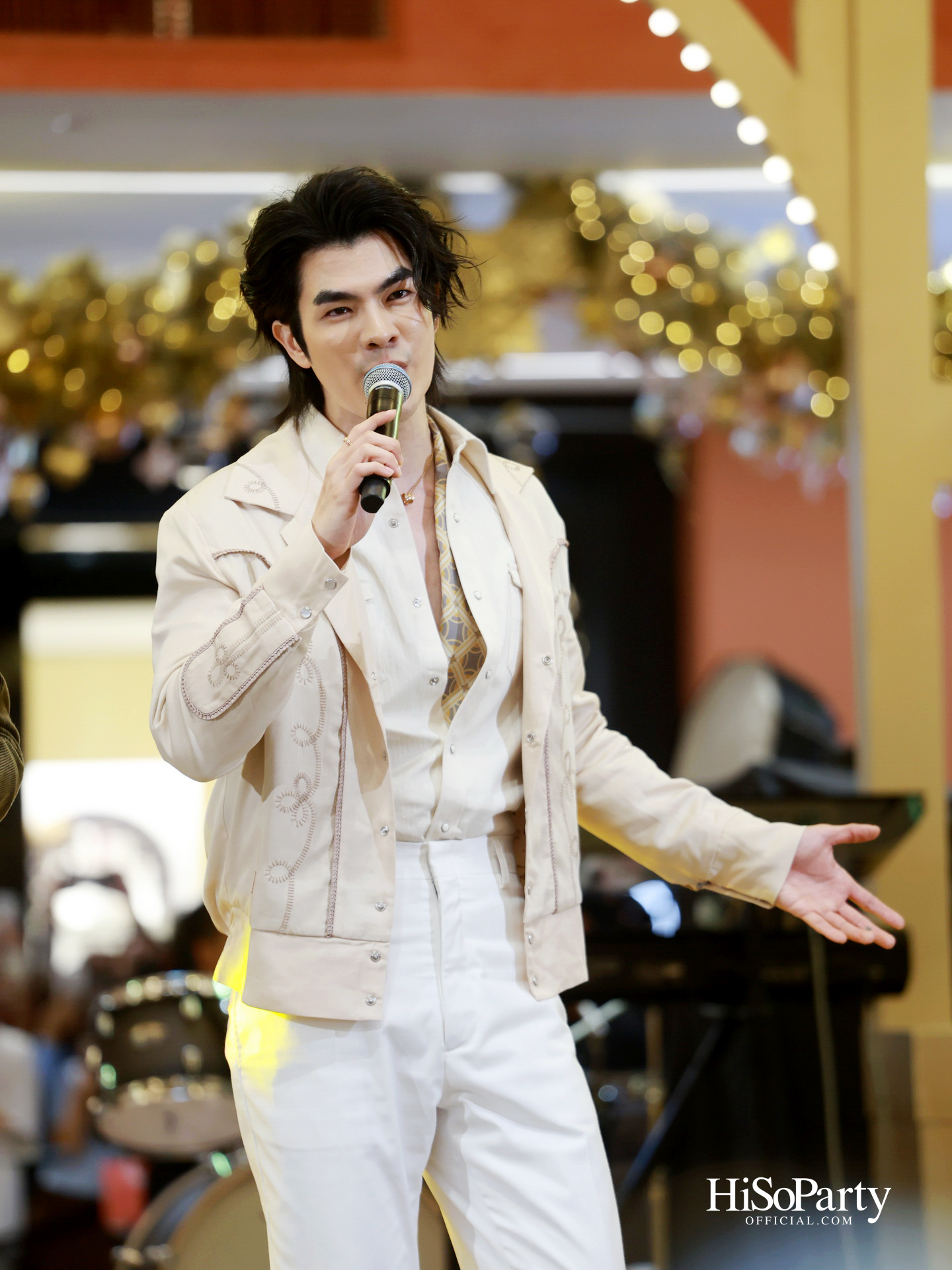 Central Chidlom Every Moment With You