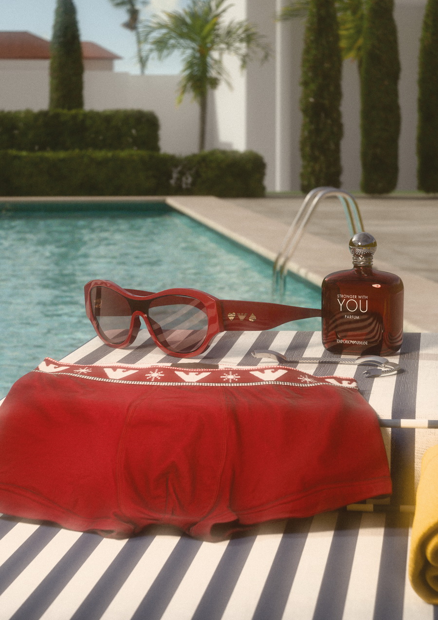 Emporio Armani ส่งต่อความสุขปลายปี ผ่าน Christmas Gift Collection