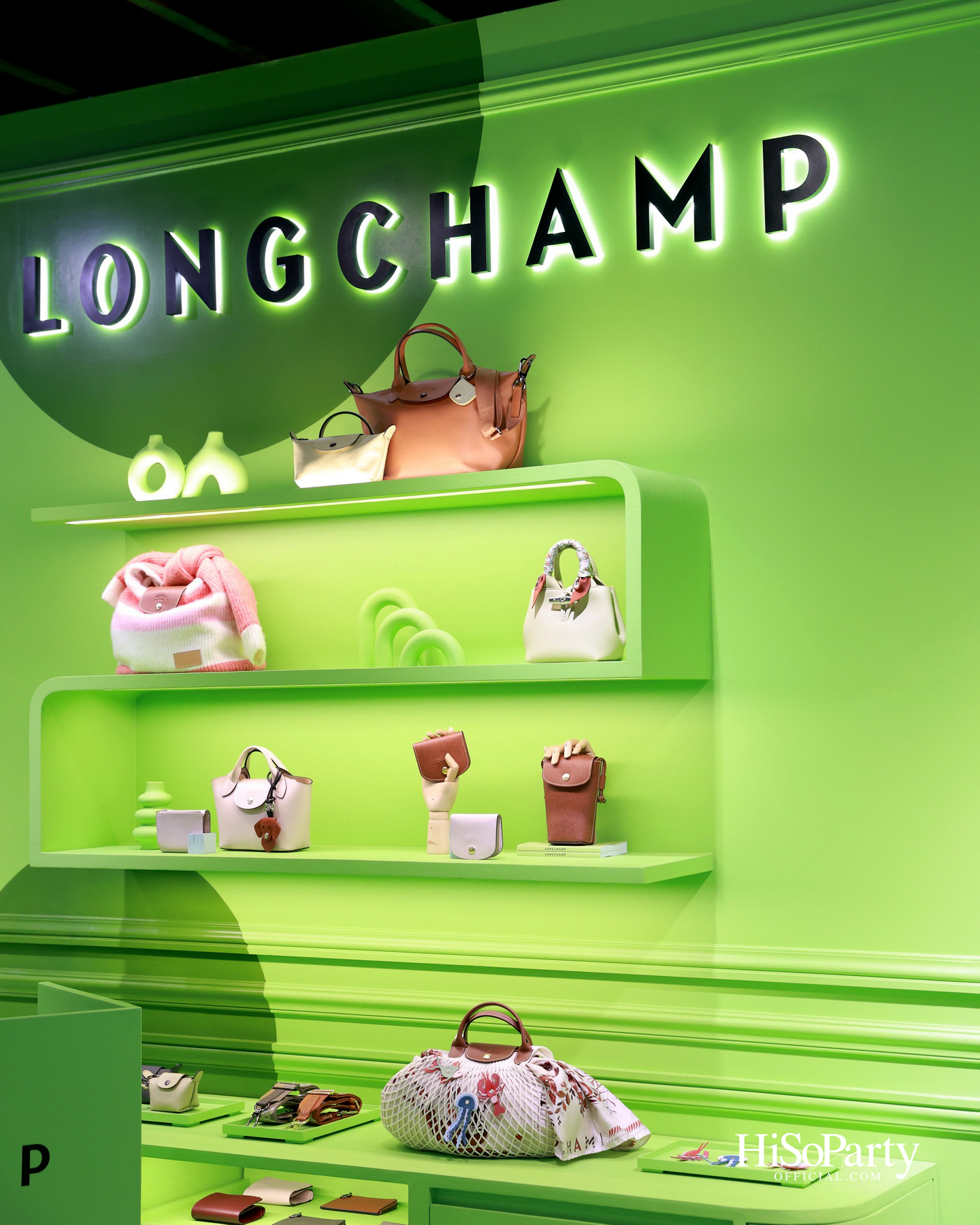 Longchamp เปิดตัว ‘Green Pop-Up’ เนรมิตโลกสีเขียวสุดครีเอทีฟ ใจกลางย่านทรงวาด