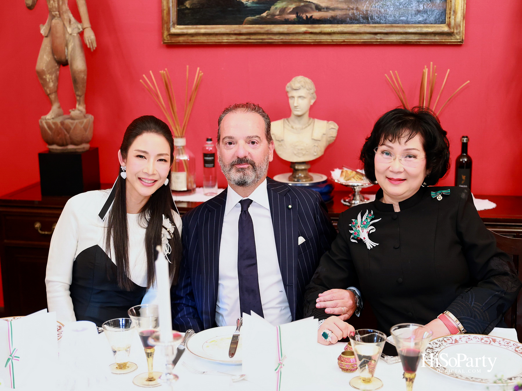 เอกอัครราชทูตอิตาลีเป็นเจ้าภาพมอบเครื่องราชอิสริยาภรณ์ Officer of the Order of Merit of the Italian Republic แด่ คุณวราวุธ ศิลปอาชา