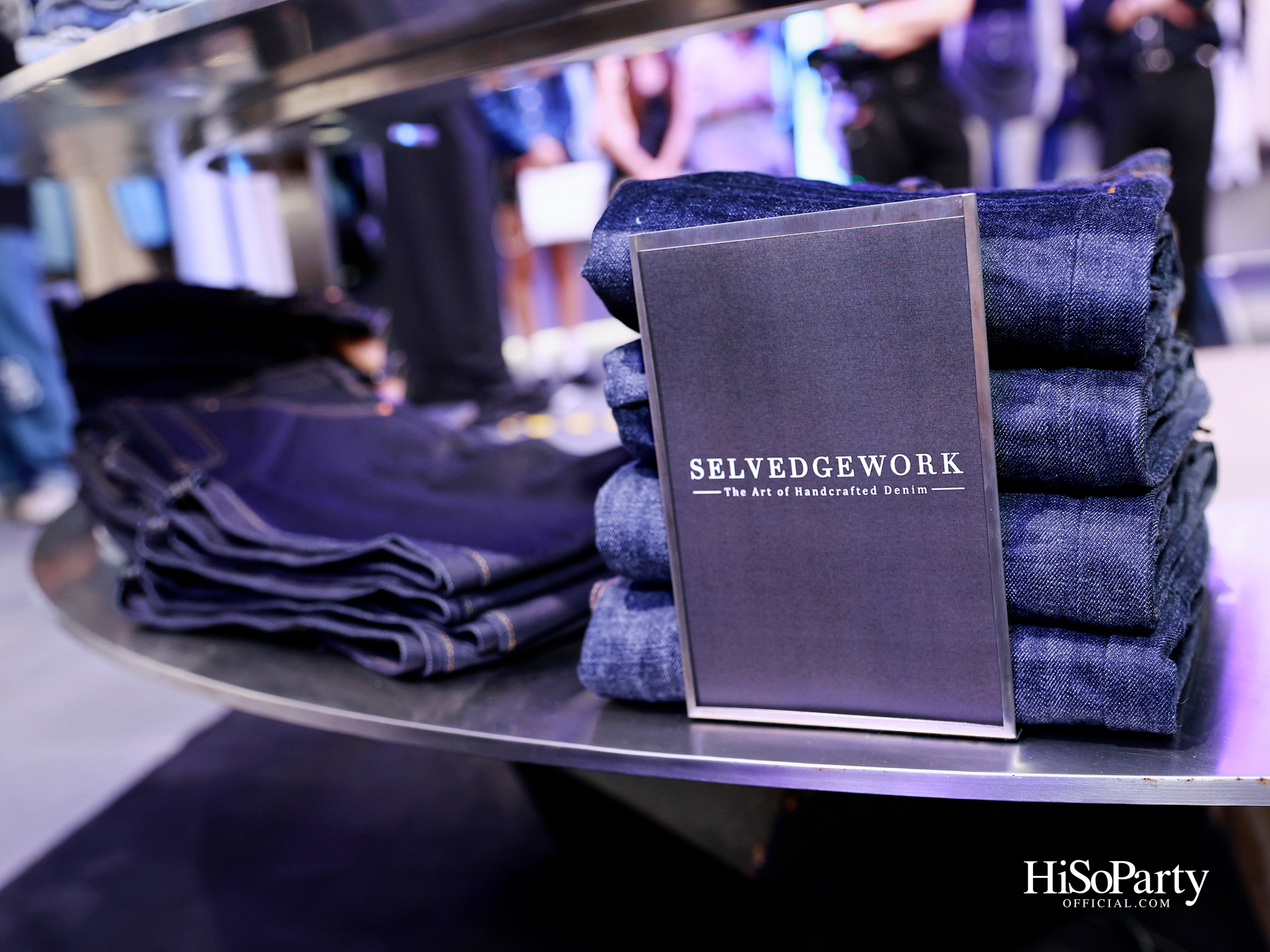 งานเปิดตัว ‘C  P  S Denim Rebellion’ คอลลาบอเรชั่นสุดขบถ ฉีกกรอบเดนิมดีไซน์ รังสรรค์ผ่านความเท่ของศิลปินดัง