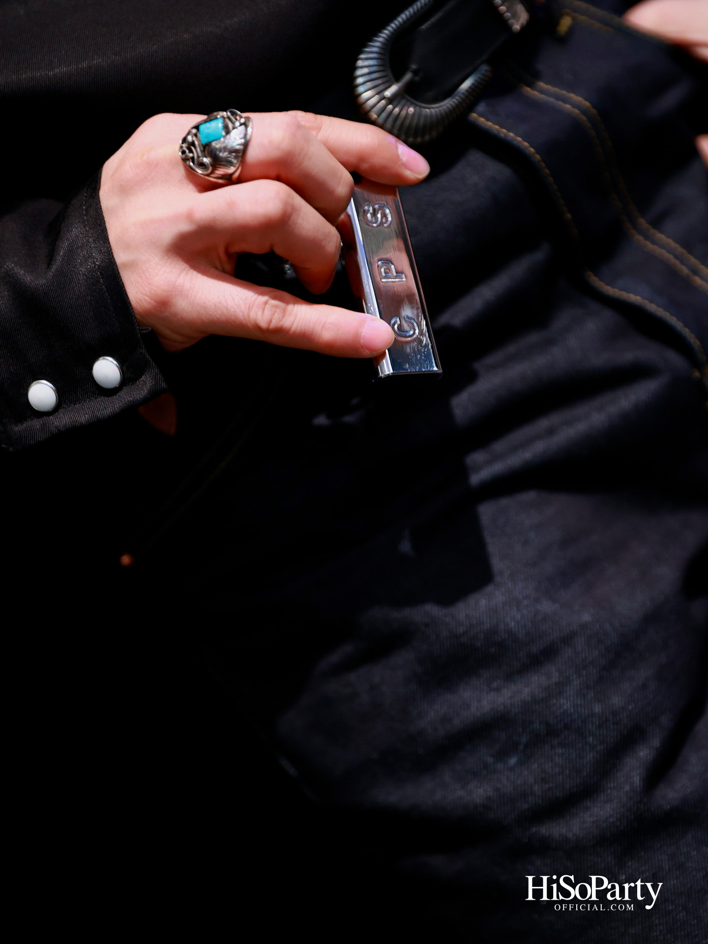 งานเปิดตัว ‘C  P  S Denim Rebellion’ คอลลาบอเรชั่นสุดขบถ ฉีกกรอบเดนิมดีไซน์ รังสรรค์ผ่านความเท่ของศิลปินดัง