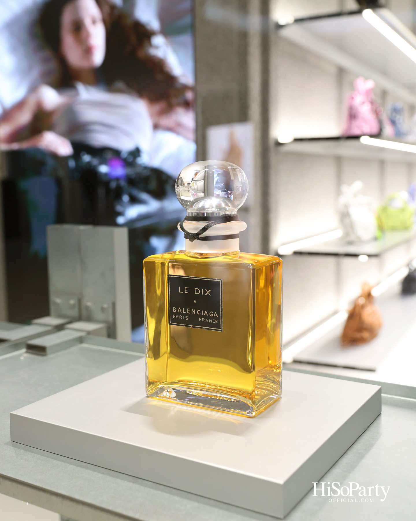 Balenciaga เปิดตัวคอลเลกชันน้ำหอมครั้งแรกในไทย พร้อมเผยแคปซูลคอลเลกชันร่วมกับ NBA