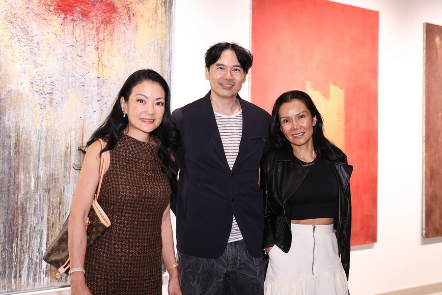 สยามพารากอน เชิญร่วมสัมผัสมาสเตอร์พีซจิตรกรรมนามธรรมของ Jean‑Paul Decroix ในนิทรรศการ ‘Between Earth and Light – ระหว่างผืนดินและแสงสว่าง’