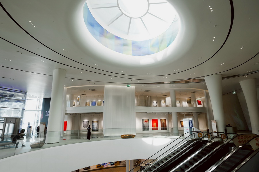 สยามพารากอน เชิญร่วมสัมผัสมาสเตอร์พีซจิตรกรรมนามธรรมของ Jean‑Paul Decroix ในนิทรรศการ ‘Between Earth and Light – ระหว่างผืนดินและแสงสว่าง’