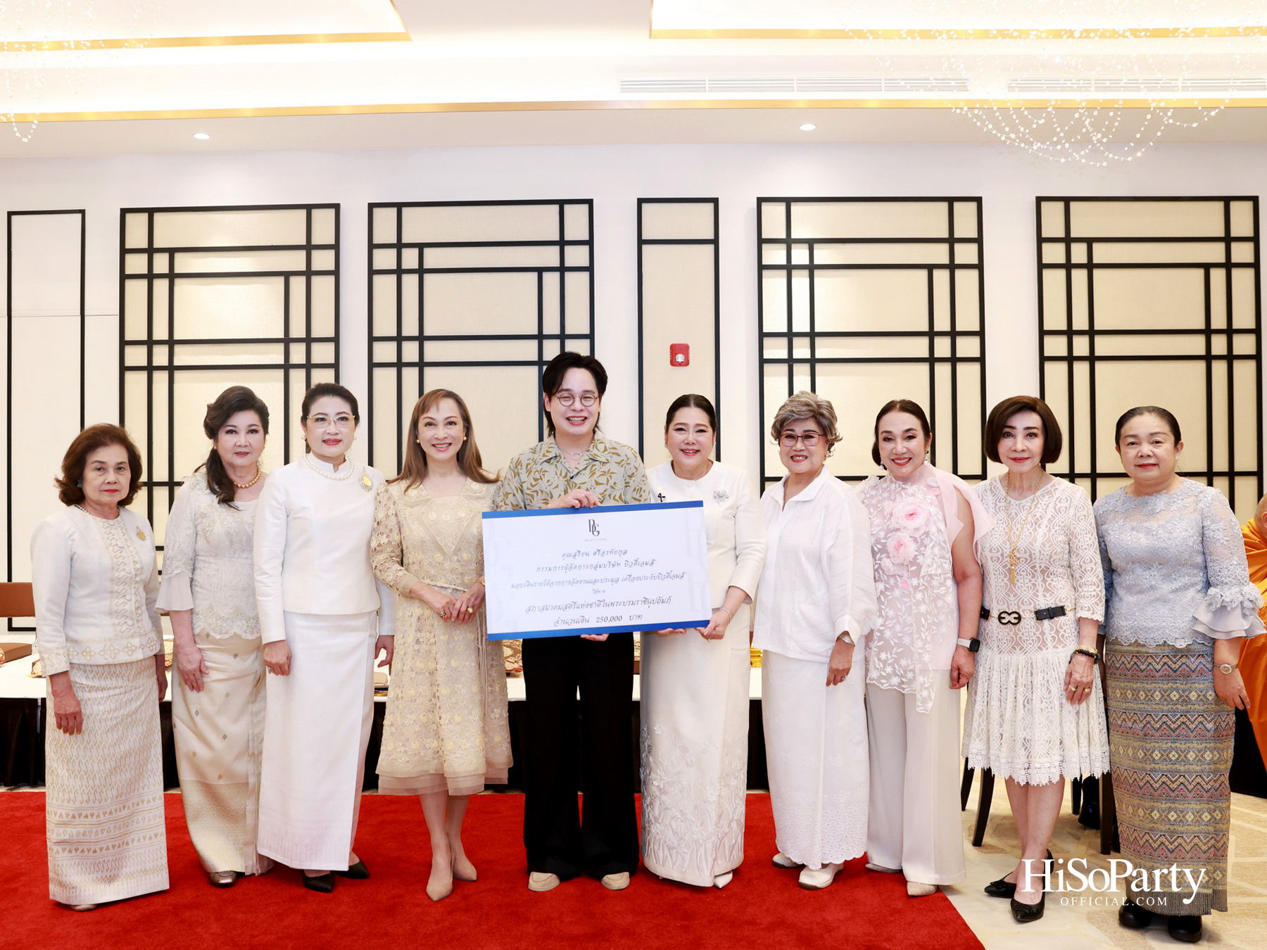 ดร.ลาลีวรรณ กาญจนจารี