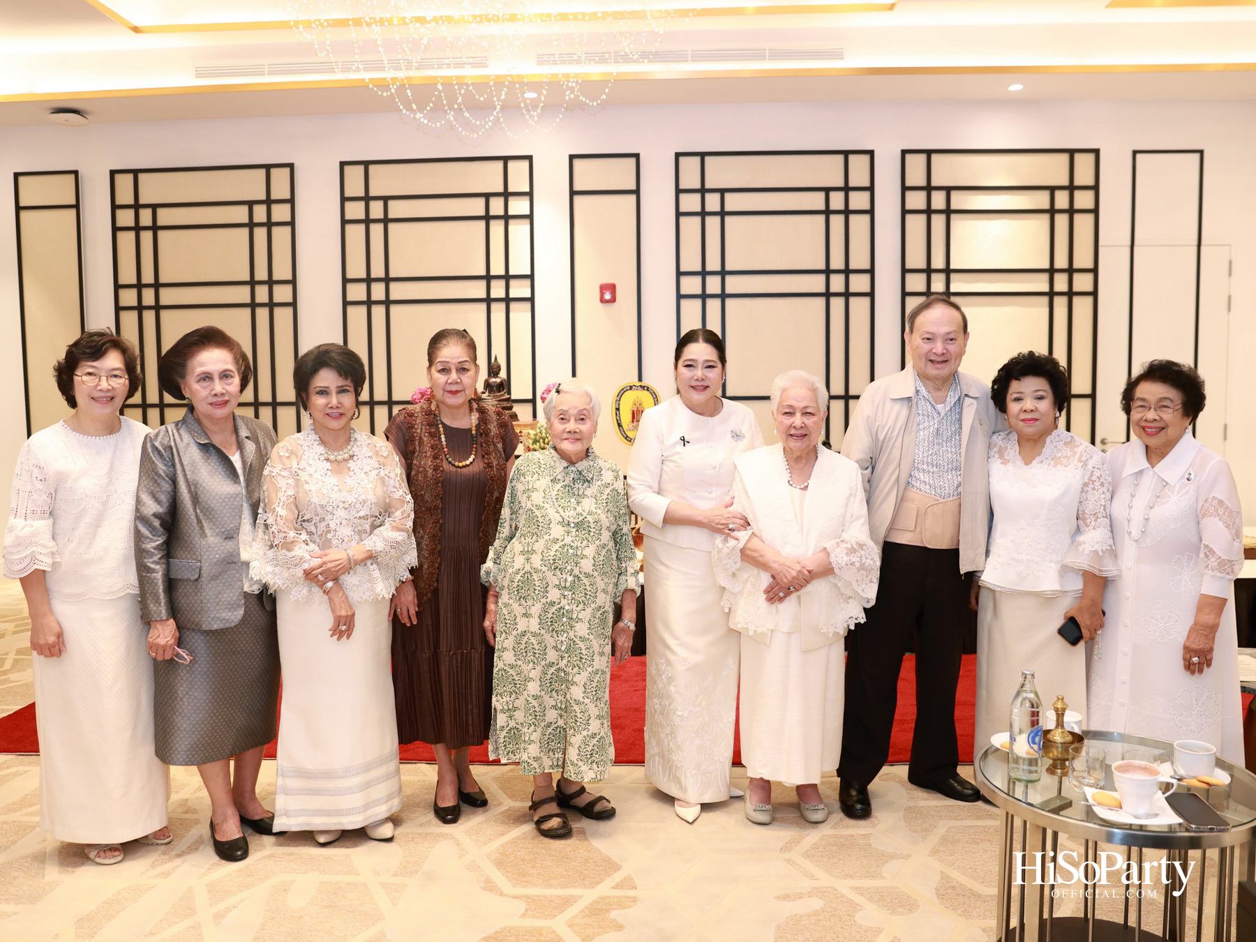 ดร.ลาลีวรรณ กาญจนจารี จัดพิธีทำบุญถวายภัตตาหารเพล เนื่องในโอกาสวันคล้ายวันเกิด ครบ 72 ปี