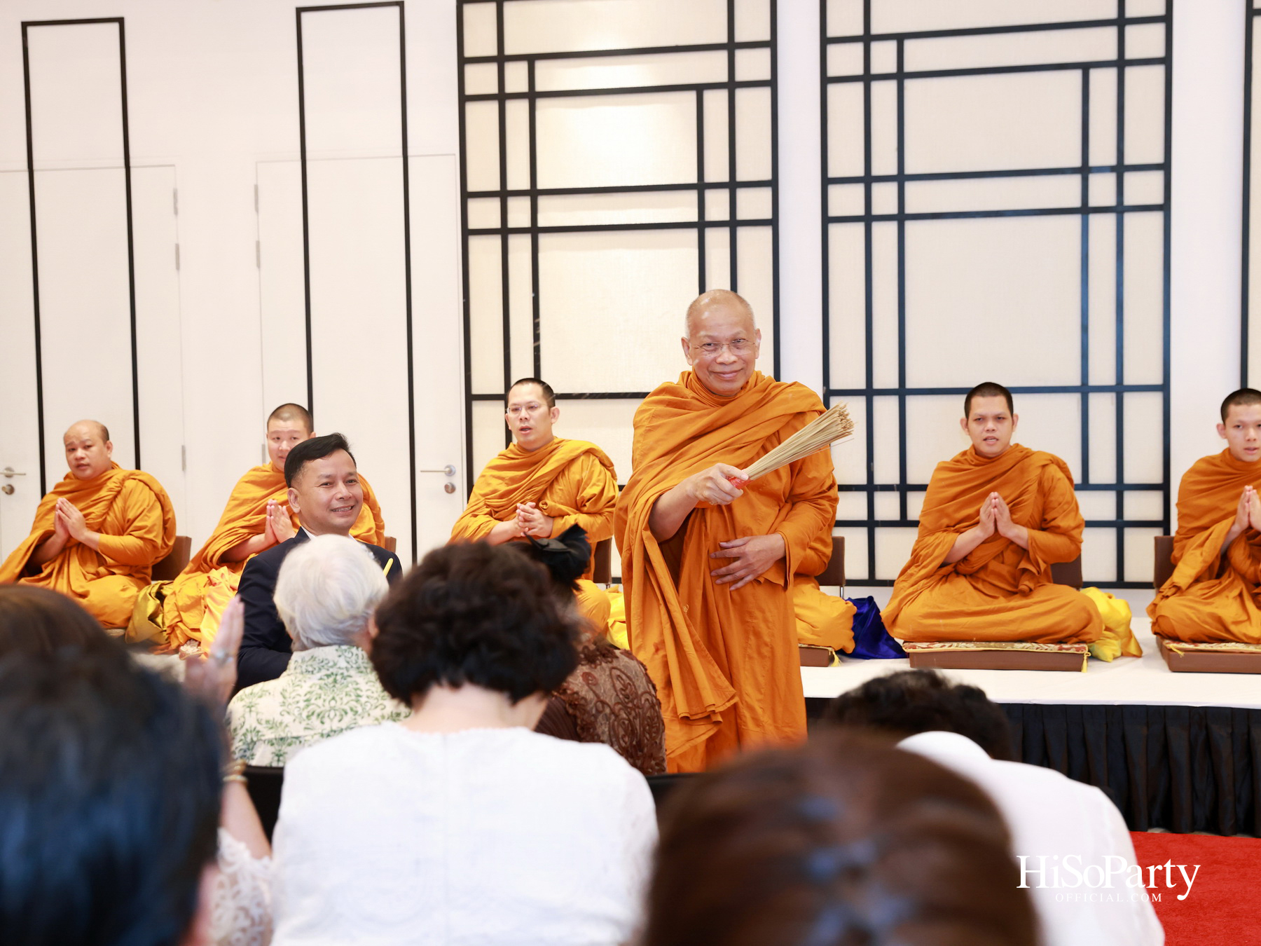 ดร.ลาลีวรรณ กาญจนจารี