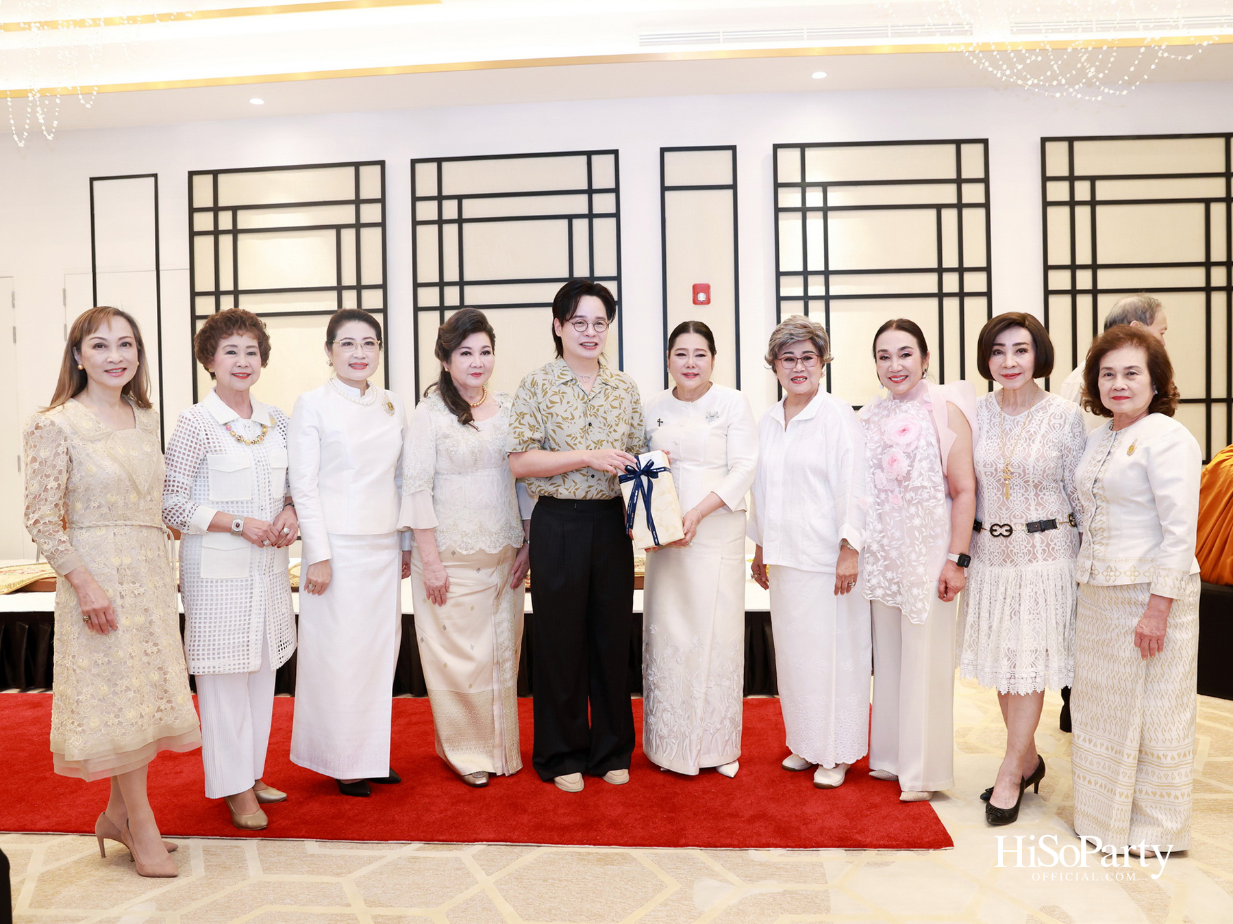 ดร.ลาลีวรรณ กาญจนจารี