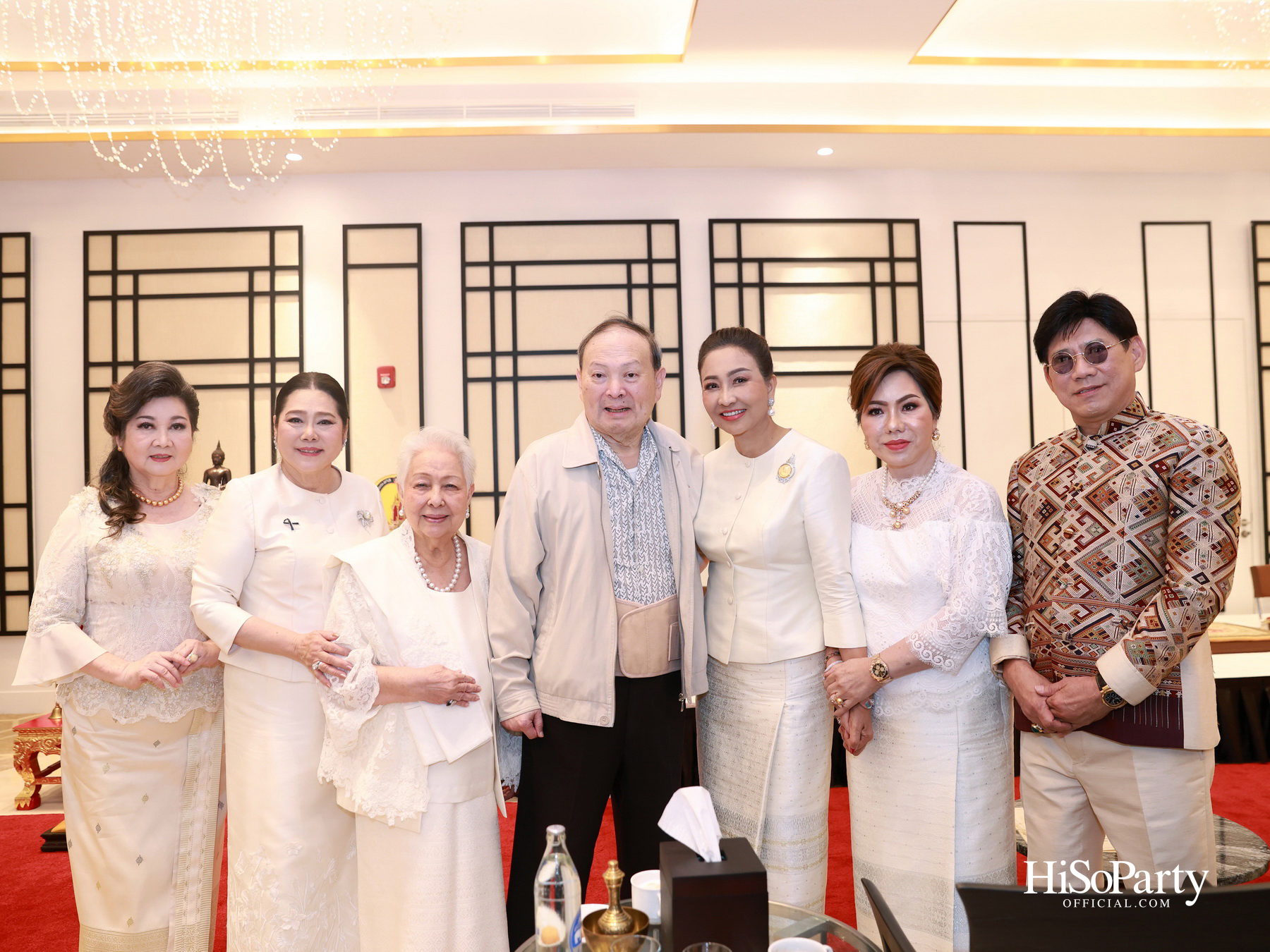 ดร.ลาลีวรรณ กาญจนจารี จัดพิธีทำบุญถวายภัตตาหารเพล เนื่องในโอกาสวันคล้ายวันเกิด ครบ 72 ปี