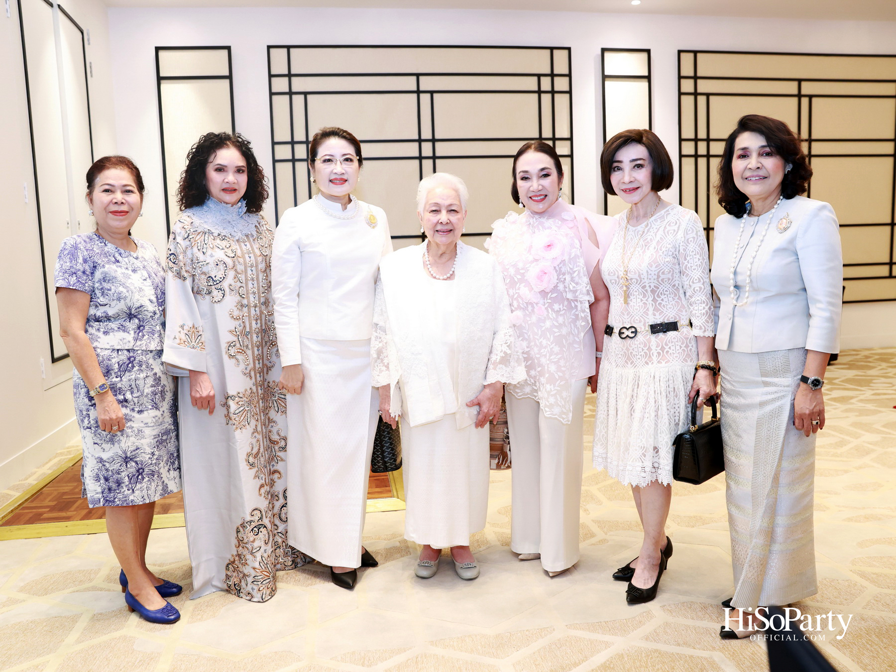 ดร.ลาลีวรรณ กาญจนจารี จัดพิธีทำบุญถวายภัตตาหารเพล เนื่องในโอกาสวันคล้ายวันเกิด ครบ 72 ปี