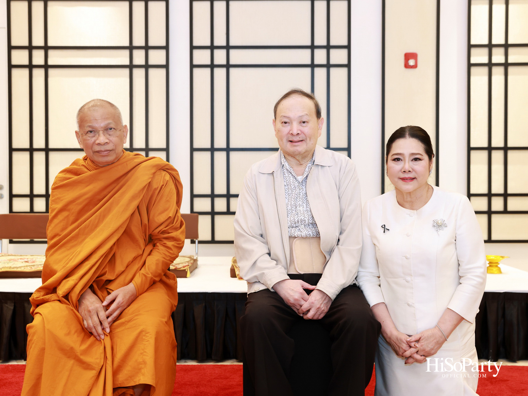 ดร.ลาลีวรรณ กาญจนจารี