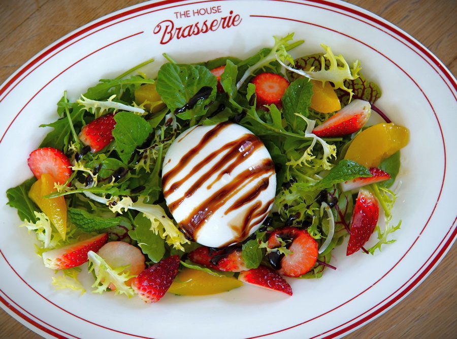 The House 94 แหล่งแฮงเอาต์ใหม่ใจกลางสุขุมวิท กับงาน ‘Christmas Magical @The House 94’ ที่อบอวลด้วยช่วงเวลาแห่งความสุข