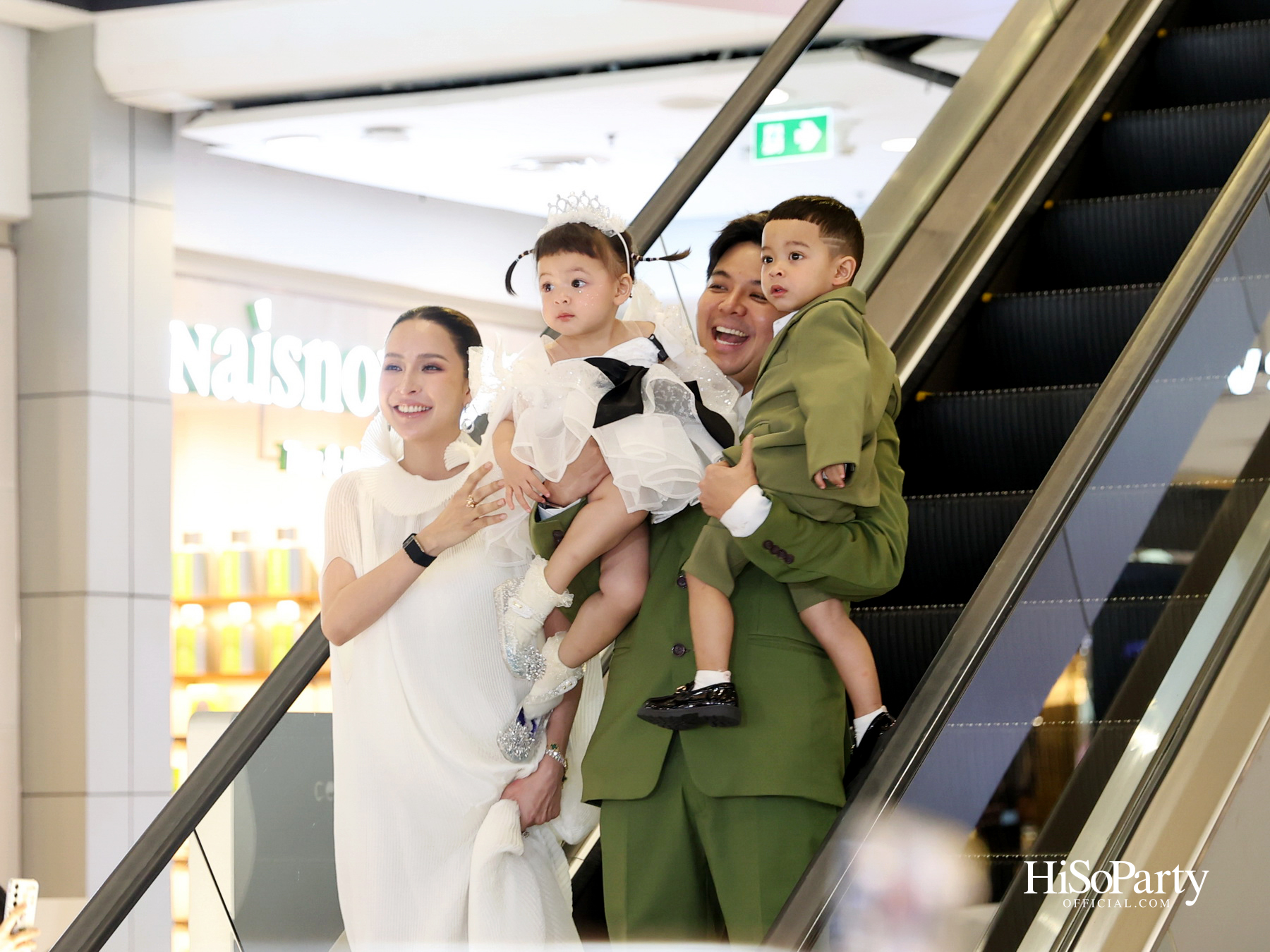 LINE STICKERS AWARDS 2025 เปิดพื้นที่จักรวาลแห่งความคิดสร้างสรรค์ ใจกลางเซ็นทรัลเวิลด์