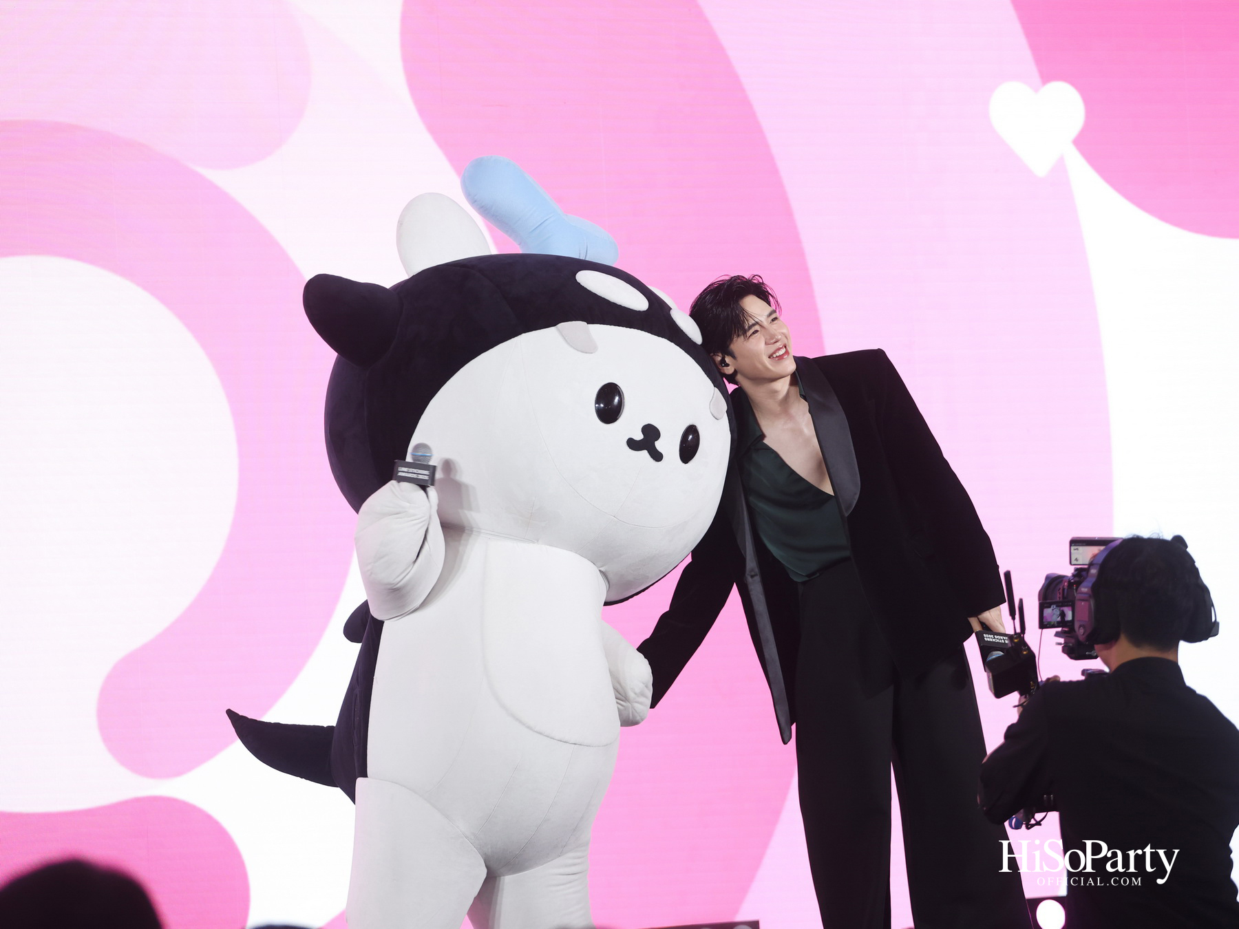 LINE STICKERS AWARDS 2025 เปิดพื้นที่จักรวาลแห่งความคิดสร้างสรรค์ ใจกลางเซ็นทรัลเวิลด์