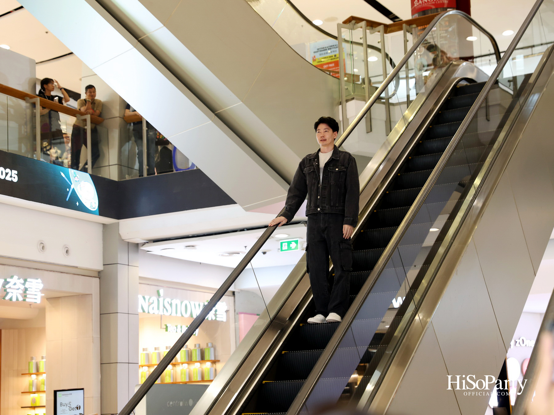 LINE STICKERS AWARDS 2025 เปิดพื้นที่จักรวาลแห่งความคิดสร้างสรรค์ ใจกลางเซ็นทรัลเวิลด์