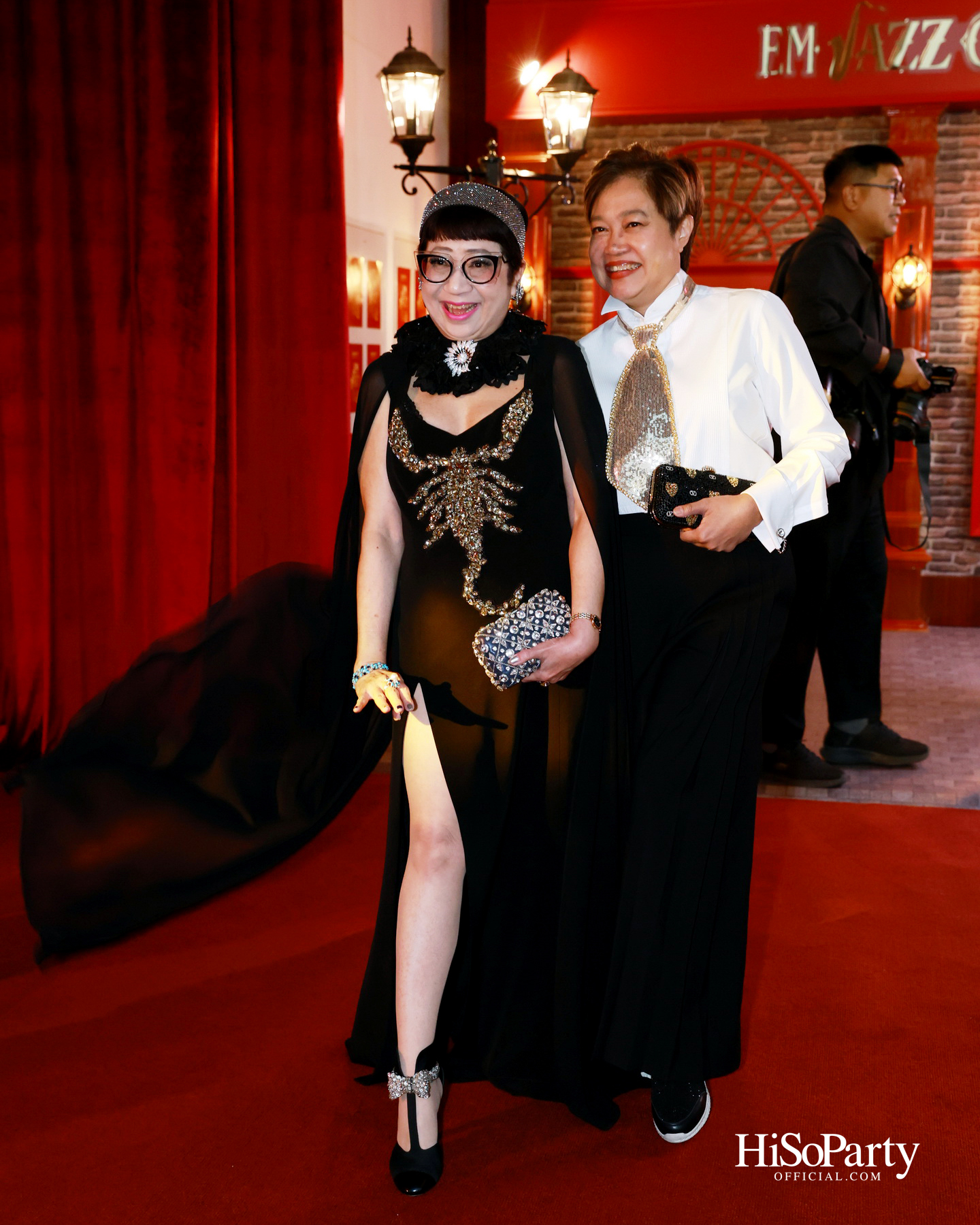  เอ็ม ดิสทริค เนรมิตค่ำคืน ‘EM DISTRICT: EM JAZZ CLUB’ ขอบคุณลูกค้าคนสำคัญในบรรยากาศแจ๊สบาร์สไตล์นิวยอร์ก