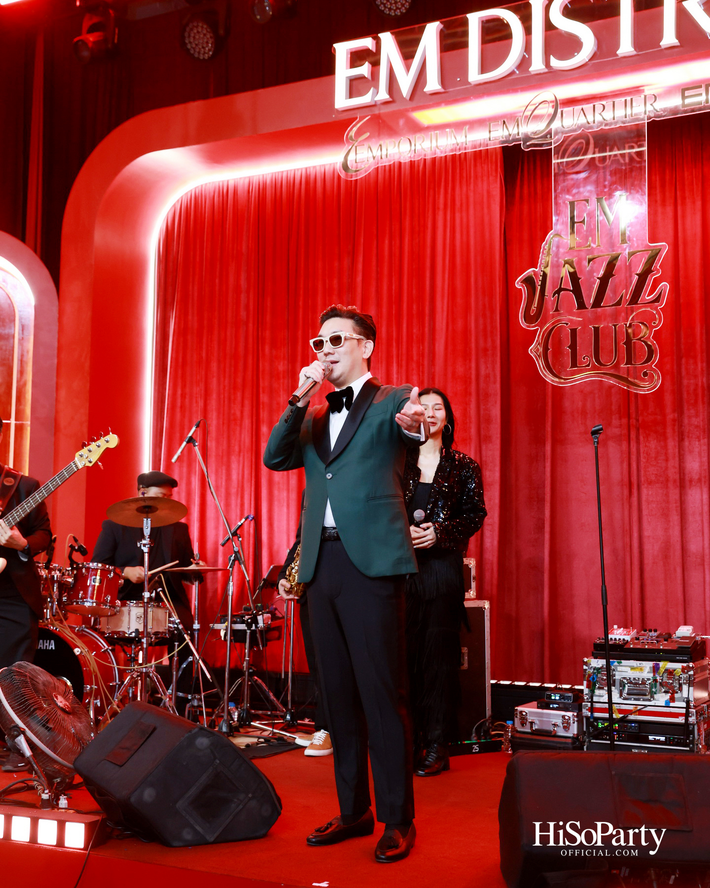  เอ็ม ดิสทริค เนรมิตค่ำคืน ‘EM DISTRICT: EM JAZZ CLUB’ ขอบคุณลูกค้าคนสำคัญในบรรยากาศแจ๊สบาร์สไตล์นิวยอร์ก