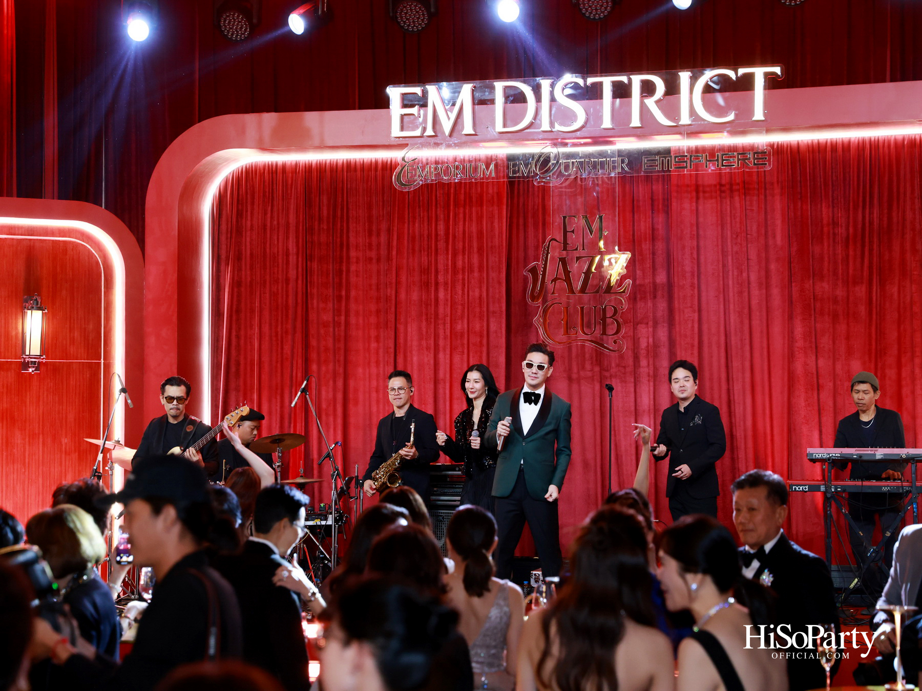  เอ็ม ดิสทริค เนรมิตค่ำคืน ‘EM DISTRICT: EM JAZZ CLUB’ ขอบคุณลูกค้าคนสำคัญในบรรยากาศแจ๊สบาร์สไตล์นิวยอร์ก