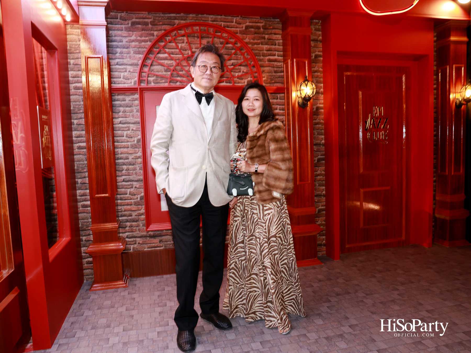  เอ็ม ดิสทริค เนรมิตค่ำคืน ‘EM DISTRICT: EM JAZZ CLUB’ ขอบคุณลูกค้าคนสำคัญในบรรยากาศแจ๊สบาร์สไตล์นิวยอร์ก