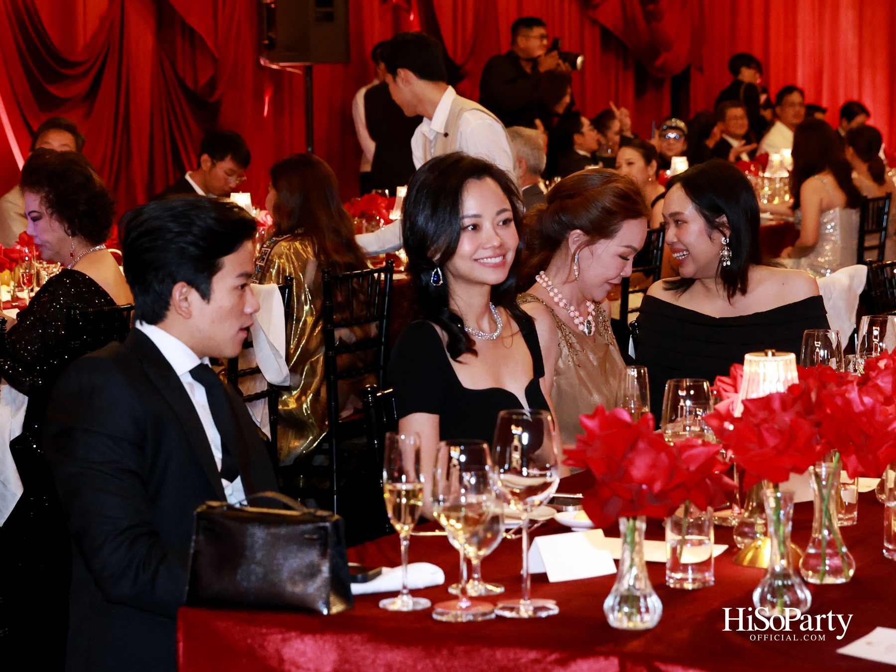  เอ็ม ดิสทริค เนรมิตค่ำคืน ‘EM DISTRICT: EM JAZZ CLUB’ ขอบคุณลูกค้าคนสำคัญในบรรยากาศแจ๊สบาร์สไตล์นิวยอร์ก