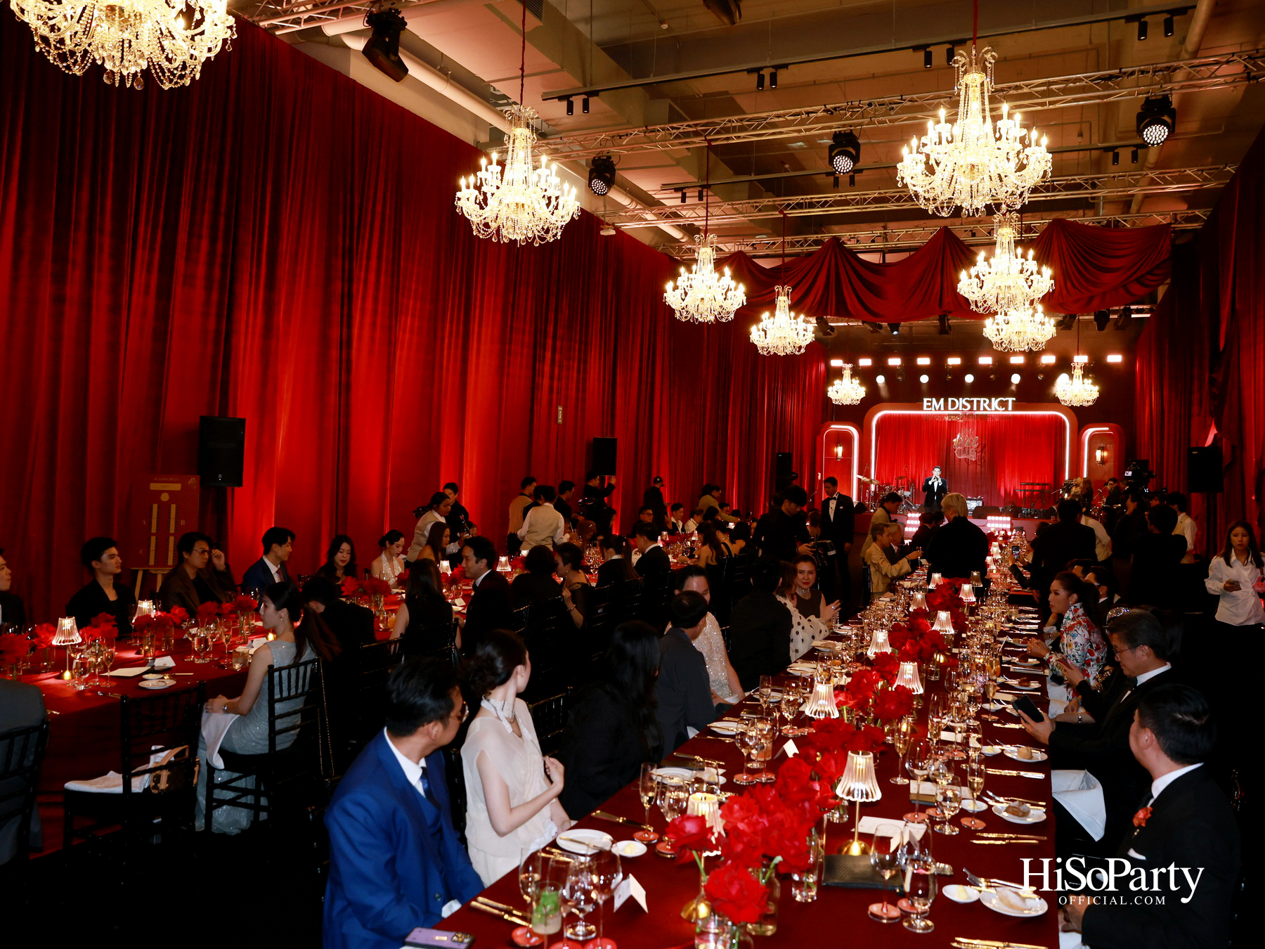  เอ็ม ดิสทริค เนรมิตค่ำคืน ‘EM DISTRICT: EM JAZZ CLUB’ ขอบคุณลูกค้าคนสำคัญในบรรยากาศแจ๊สบาร์สไตล์นิวยอร์ก