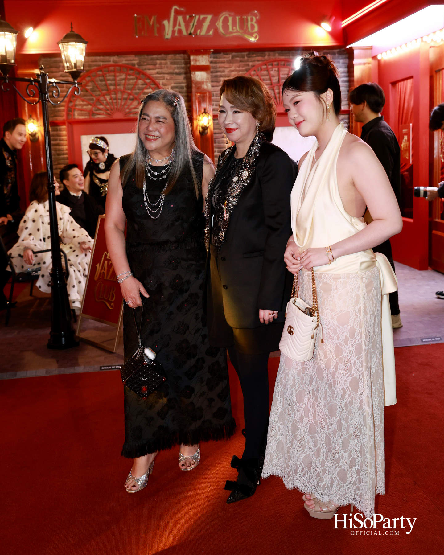  เอ็ม ดิสทริค เนรมิตค่ำคืน ‘EM DISTRICT: EM JAZZ CLUB’ ขอบคุณลูกค้าคนสำคัญในบรรยากาศแจ๊สบาร์สไตล์นิวยอร์ก