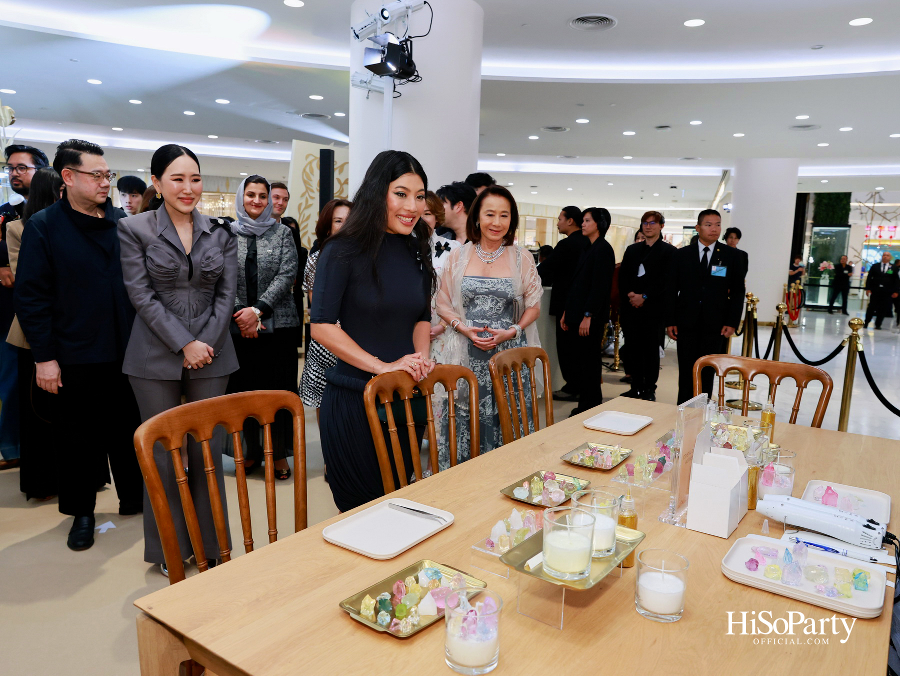 SIRIVANNAVARI Jewelry Boutique