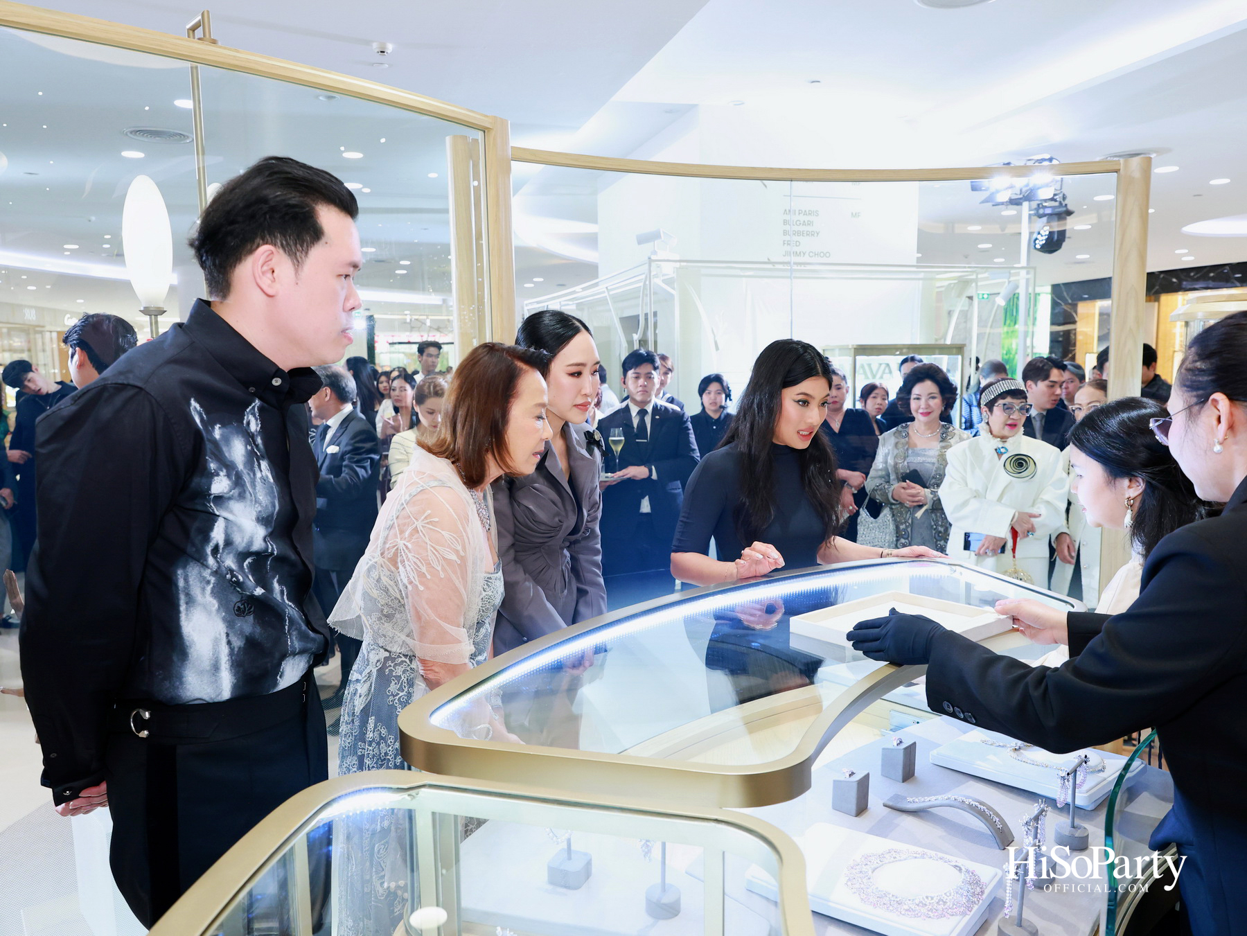 SIRIVANNAVARI Jewelry Boutique